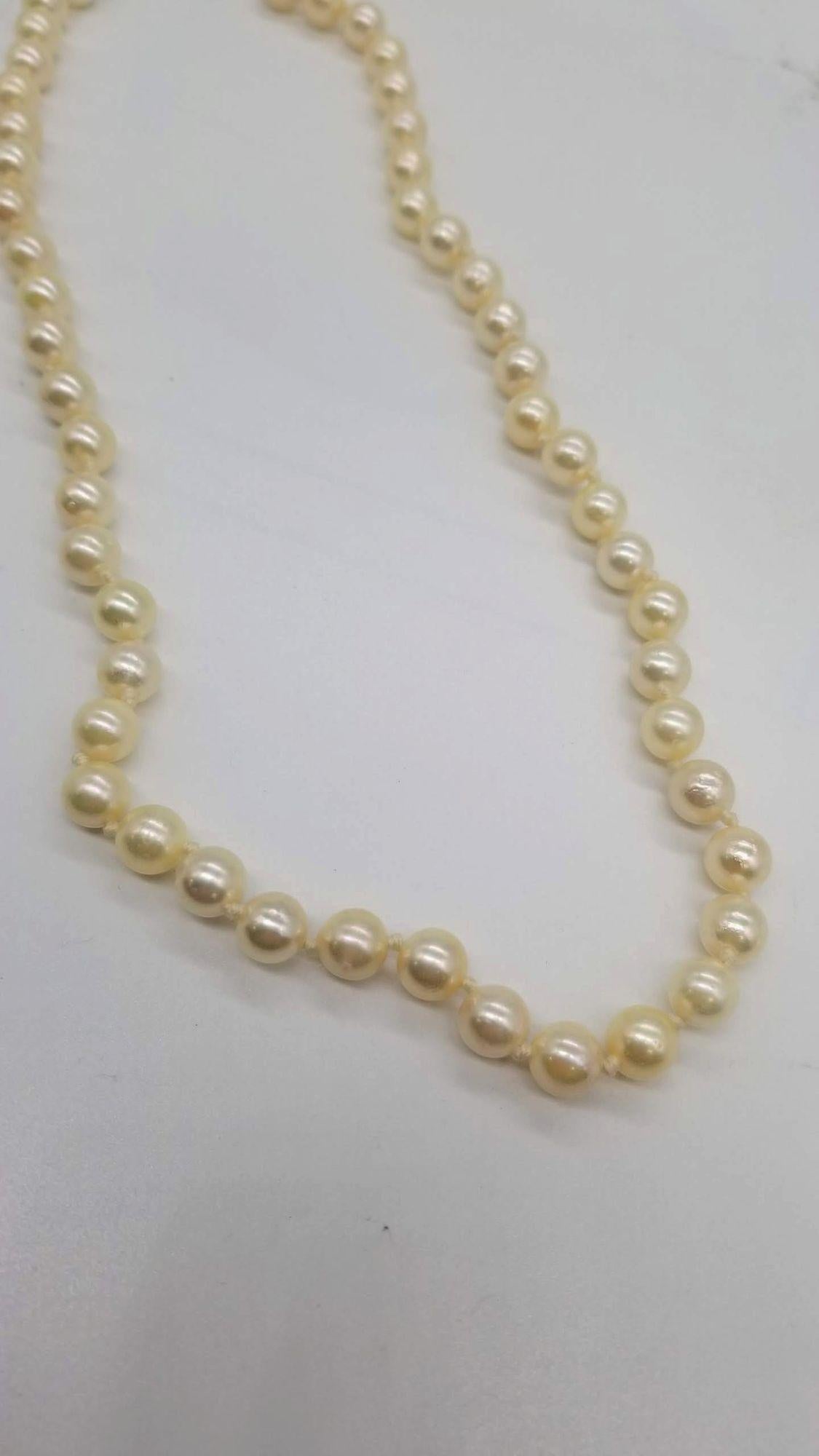 Mid Century Pearl Necklace For Sale 2