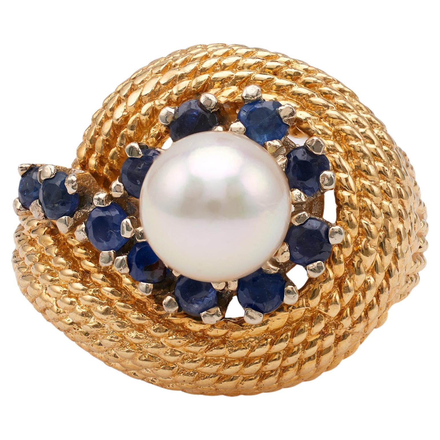 Mid-Century Pearl Sapphire 14k Yellow Gold Ring For Sale