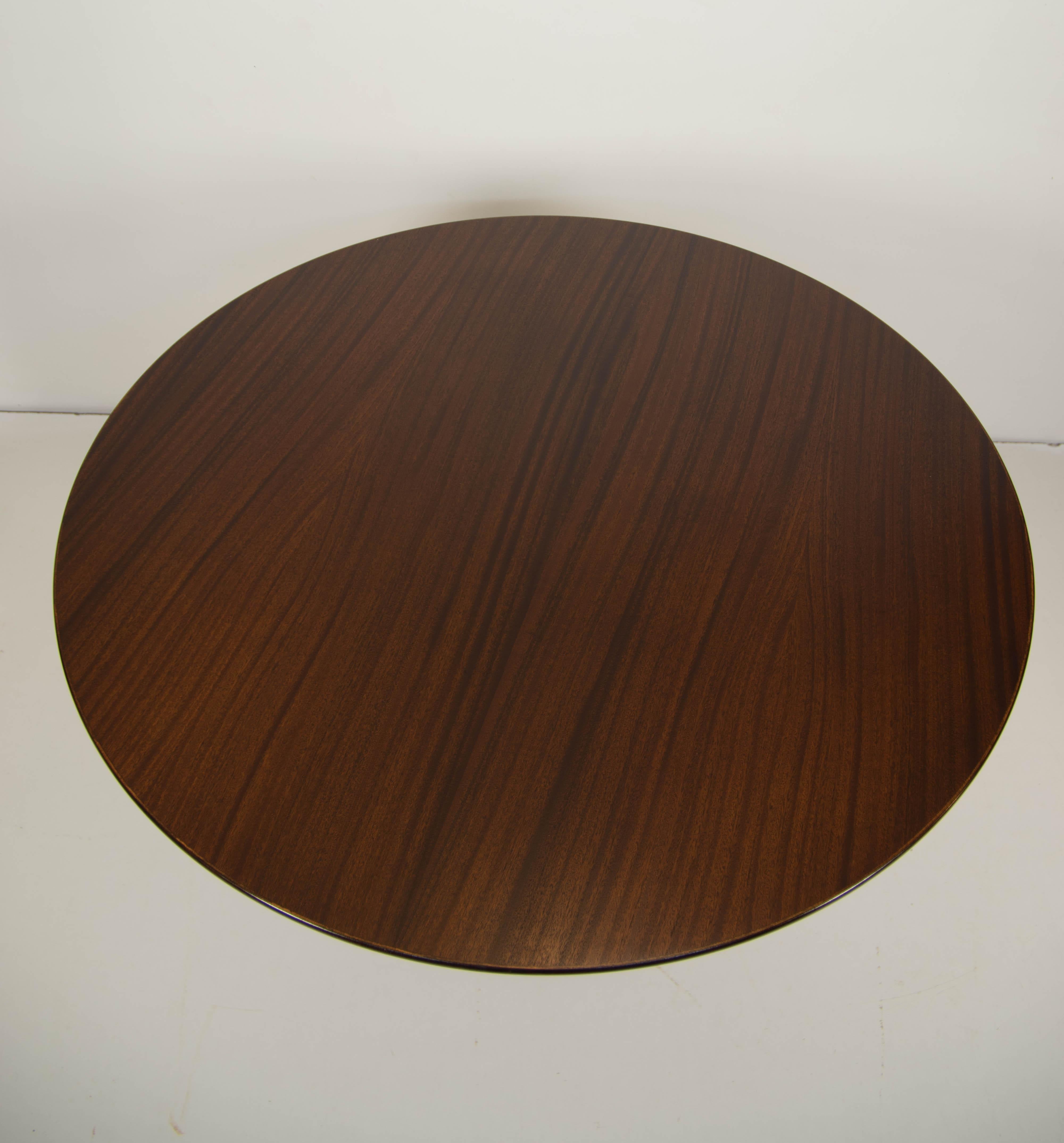 Mid-Century Pedestal Dining Table by Dřevotvar Jablonné, 1960s, Restored In Good Condition For Sale In Praha, CZ