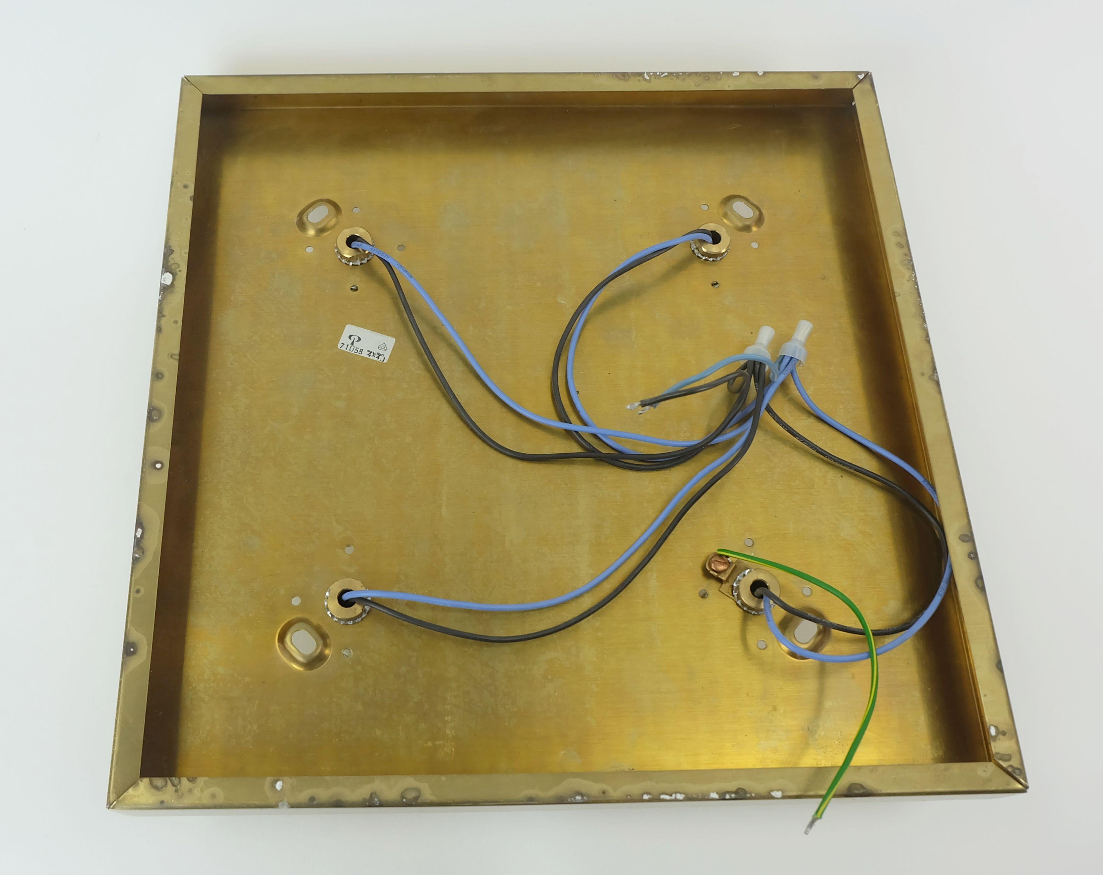 Mid-Century Modern LUMIÈRE DE PLAFOND en laiton Peill & Putzler du milieu du siècle avec 4 cubes en verre 1960s/70s en vente