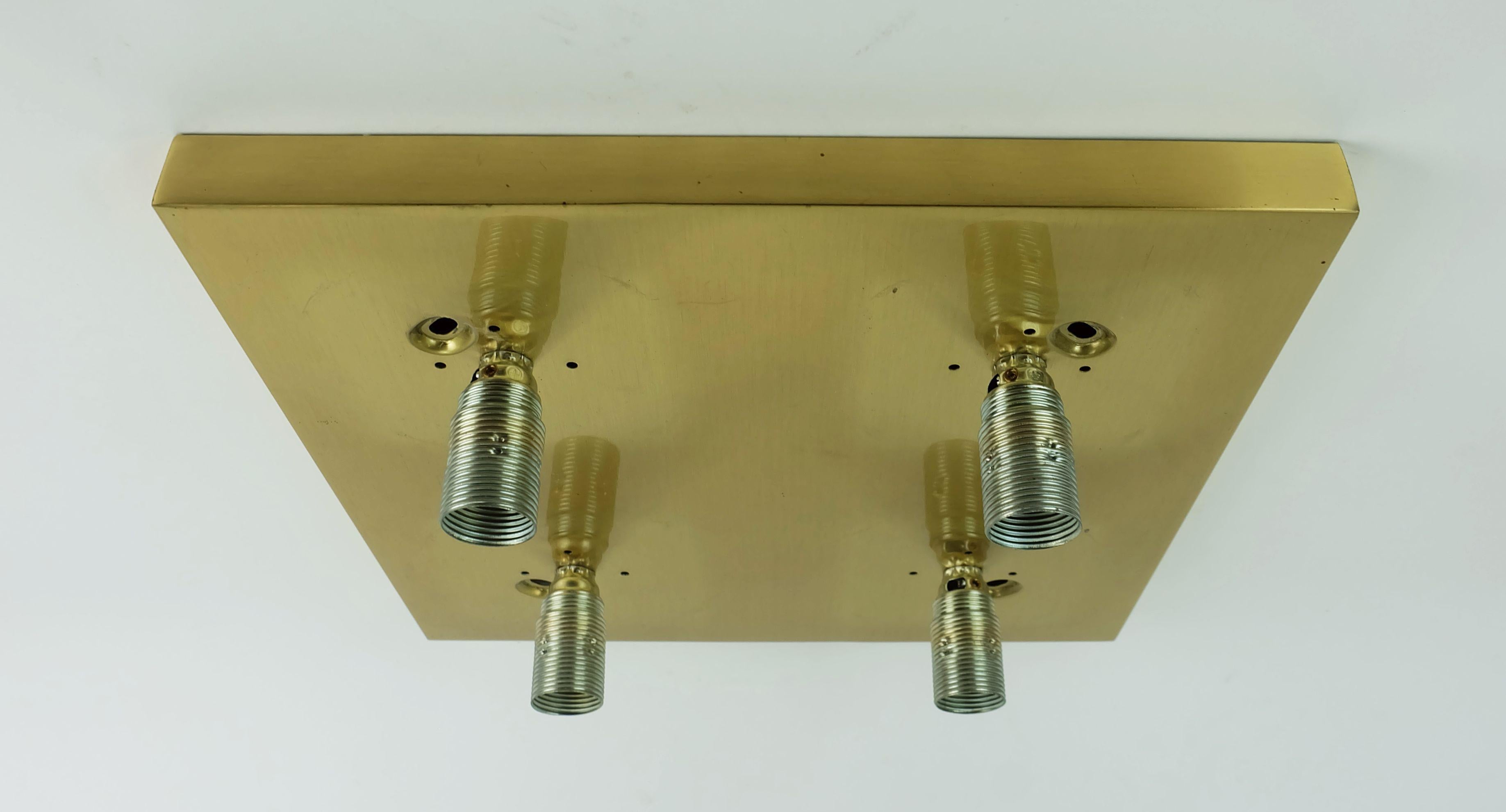 Allemand LUMIÈRE DE PLAFOND en laiton Peill & Putzler du milieu du siècle avec 4 cubes en verre 1960s/70s en vente