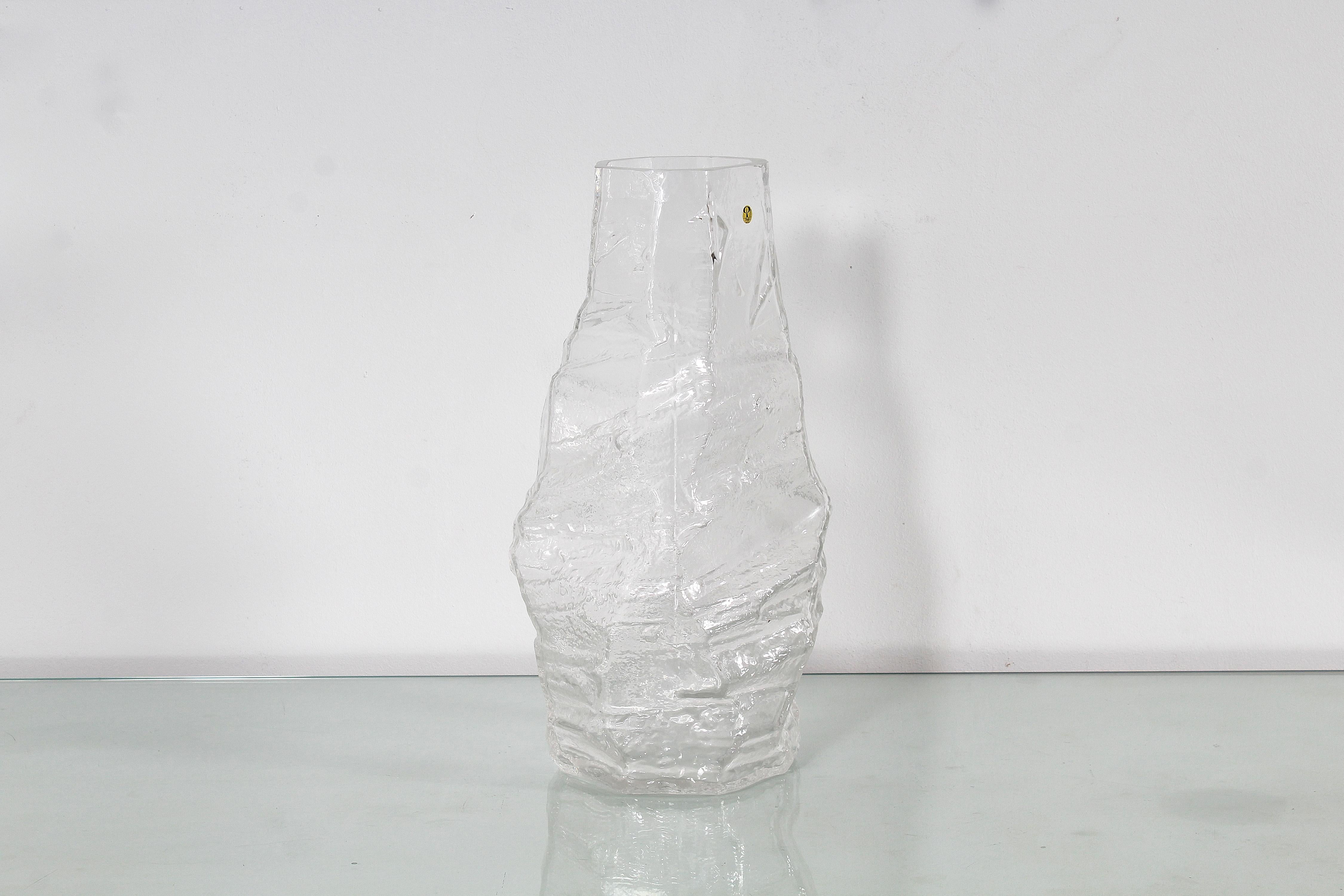 Peill & Putzler Dickes Mid-Century  Vase aus Glacierglas, Deutschland, 1970er-Jahre (Moderne der Mitte des Jahrhunderts) im Angebot