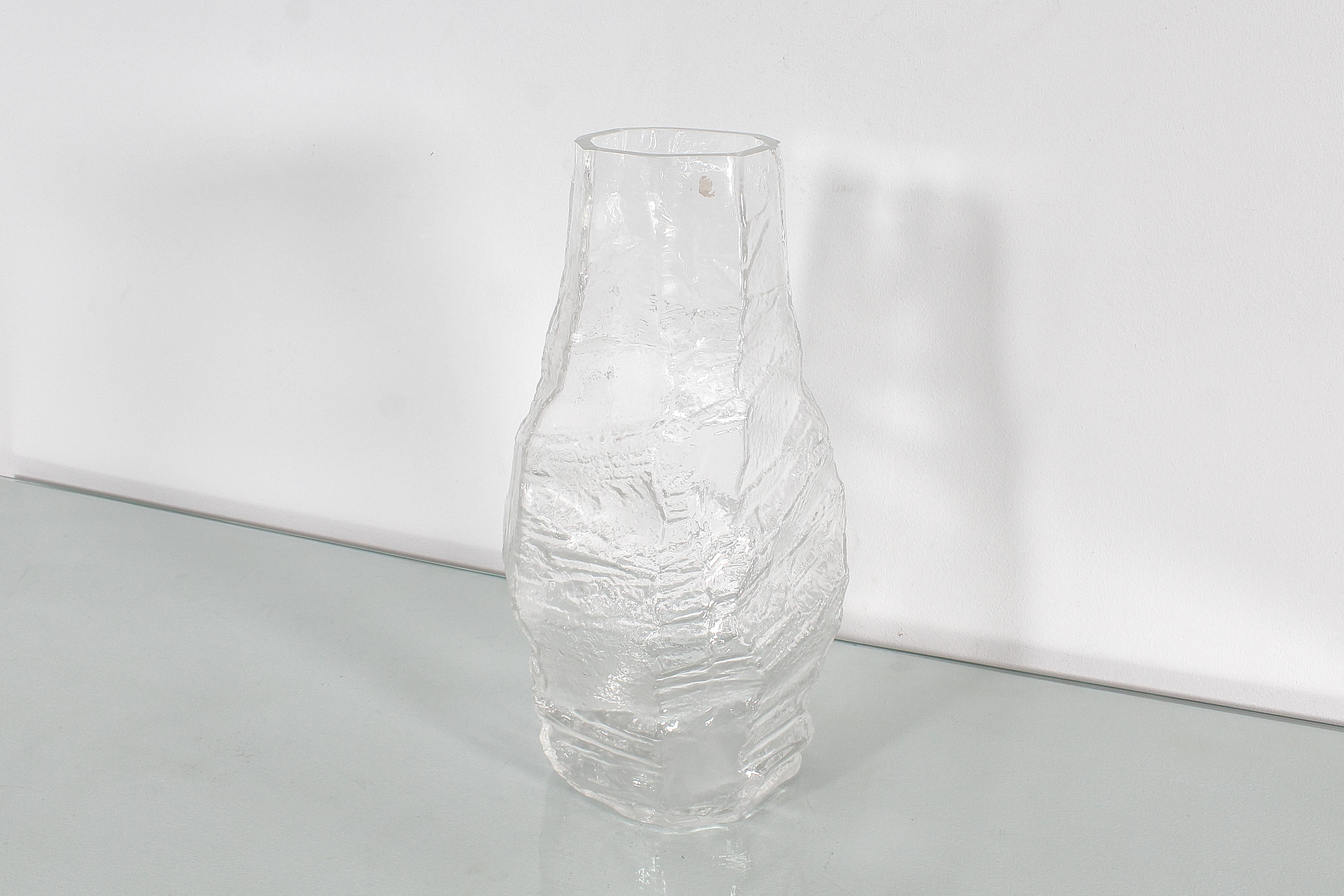 Peill & Putzler Dickes Mid-Century  Vase aus Glacierglas, Deutschland, 1970er-Jahre im Angebot 1