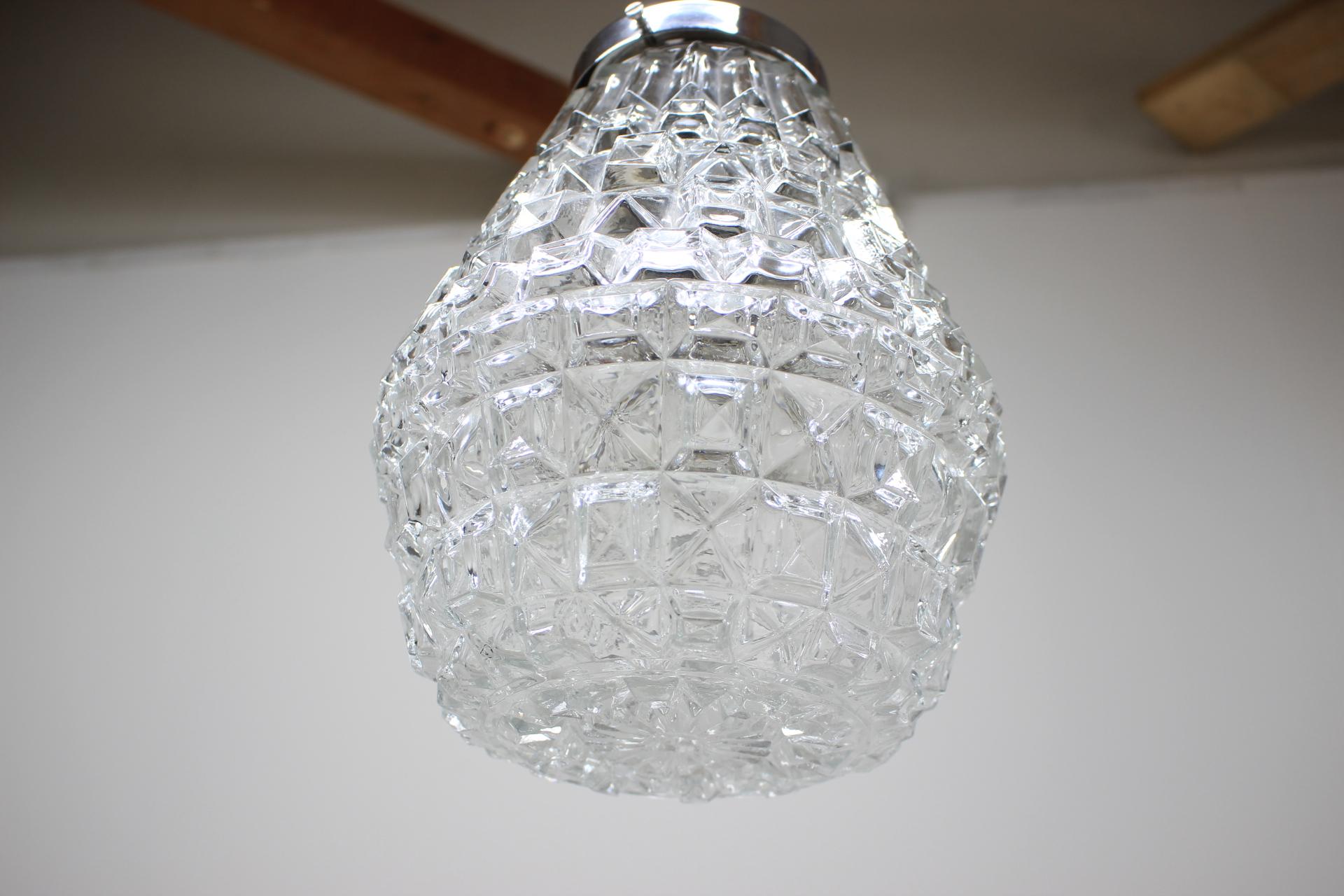 - Made of metal, cut glass
- Made in Czechoslovakia
- Fully functional, original condition.