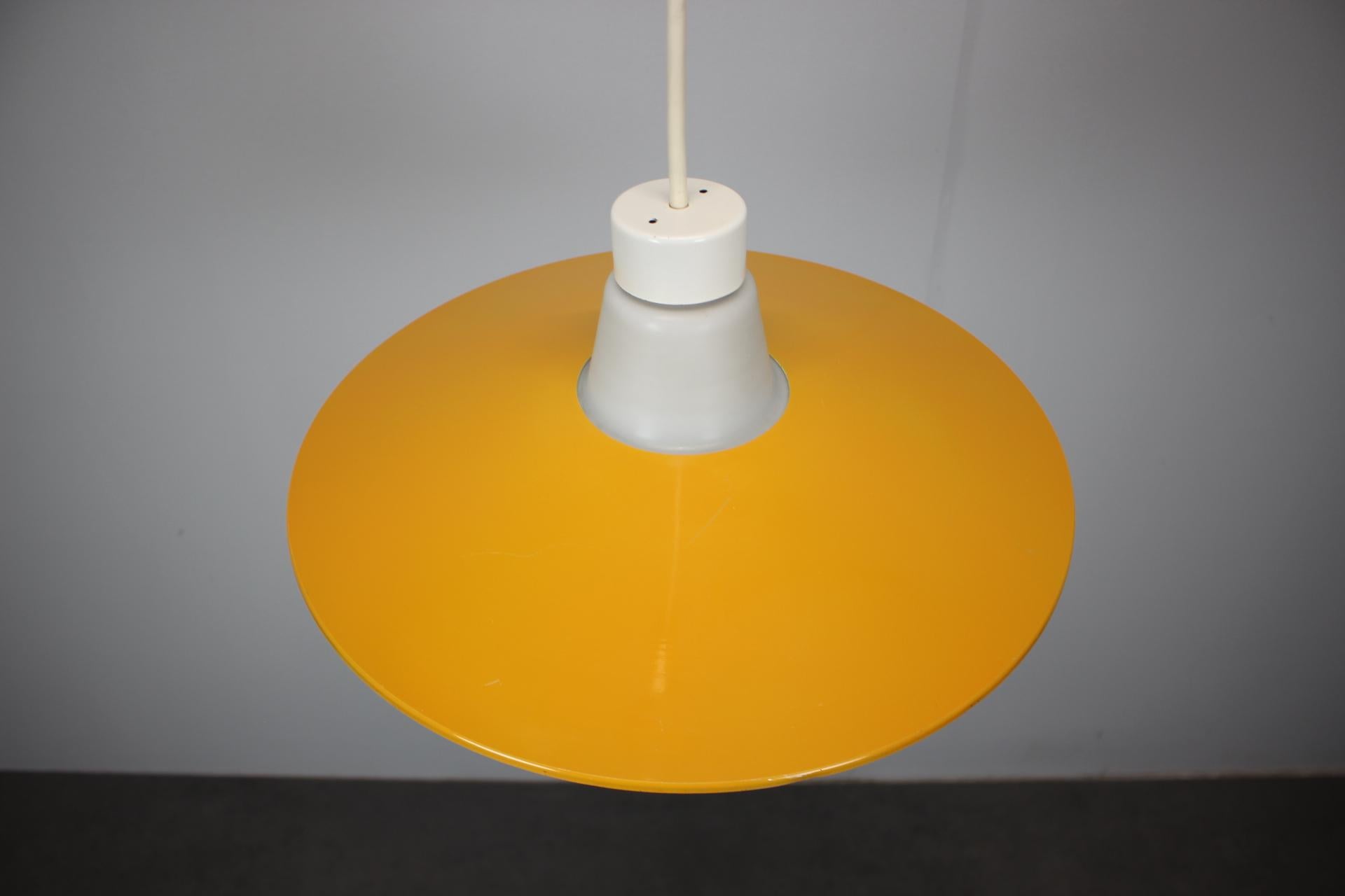 Ciondolo di metà secolo di Napako, 1960, Cecoslovacchia in vendita 2