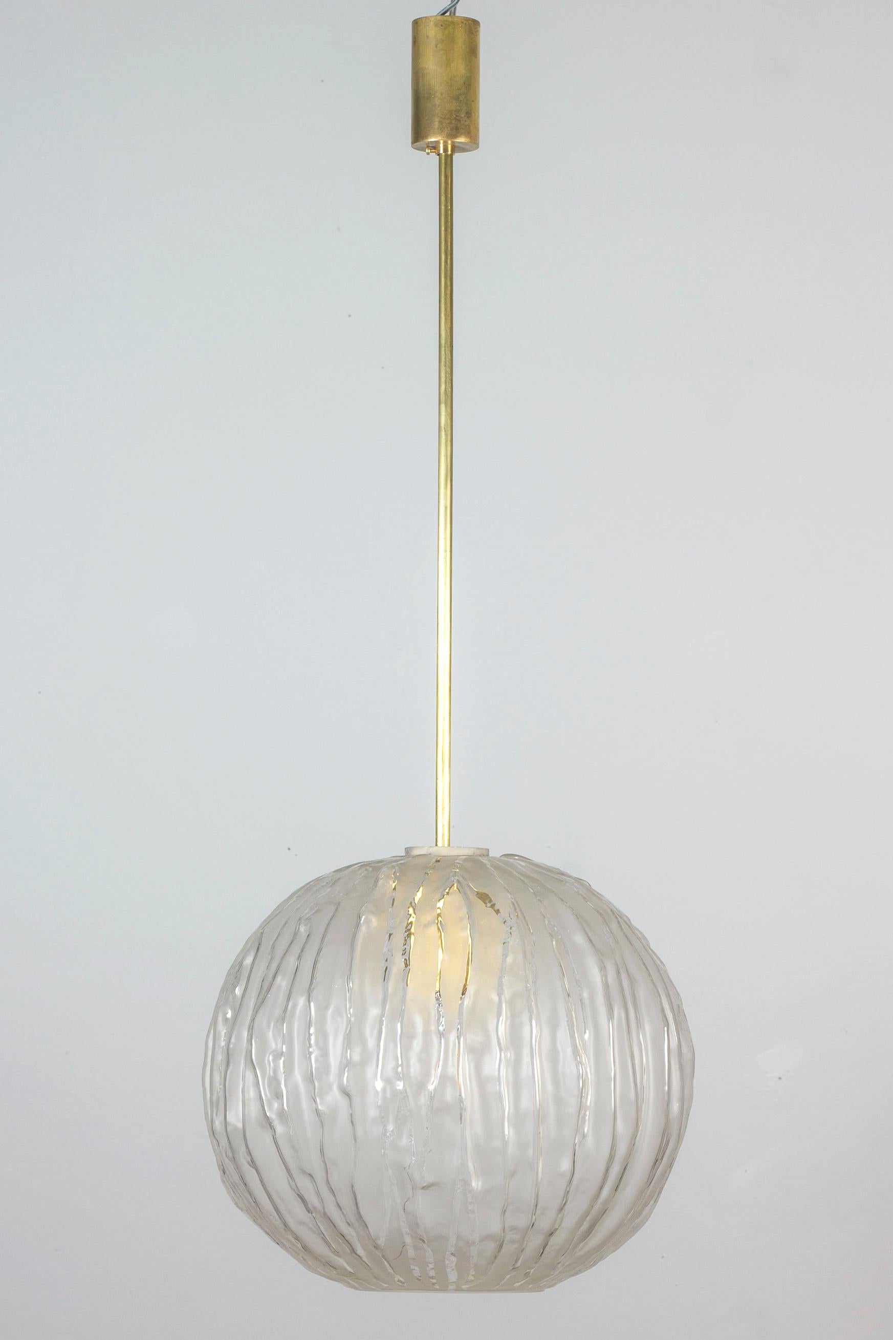 Mid-Century  Pendant Frosted Murano Glass  by Angelo Brotto In Excellent Condition For Sale In Rome, IT