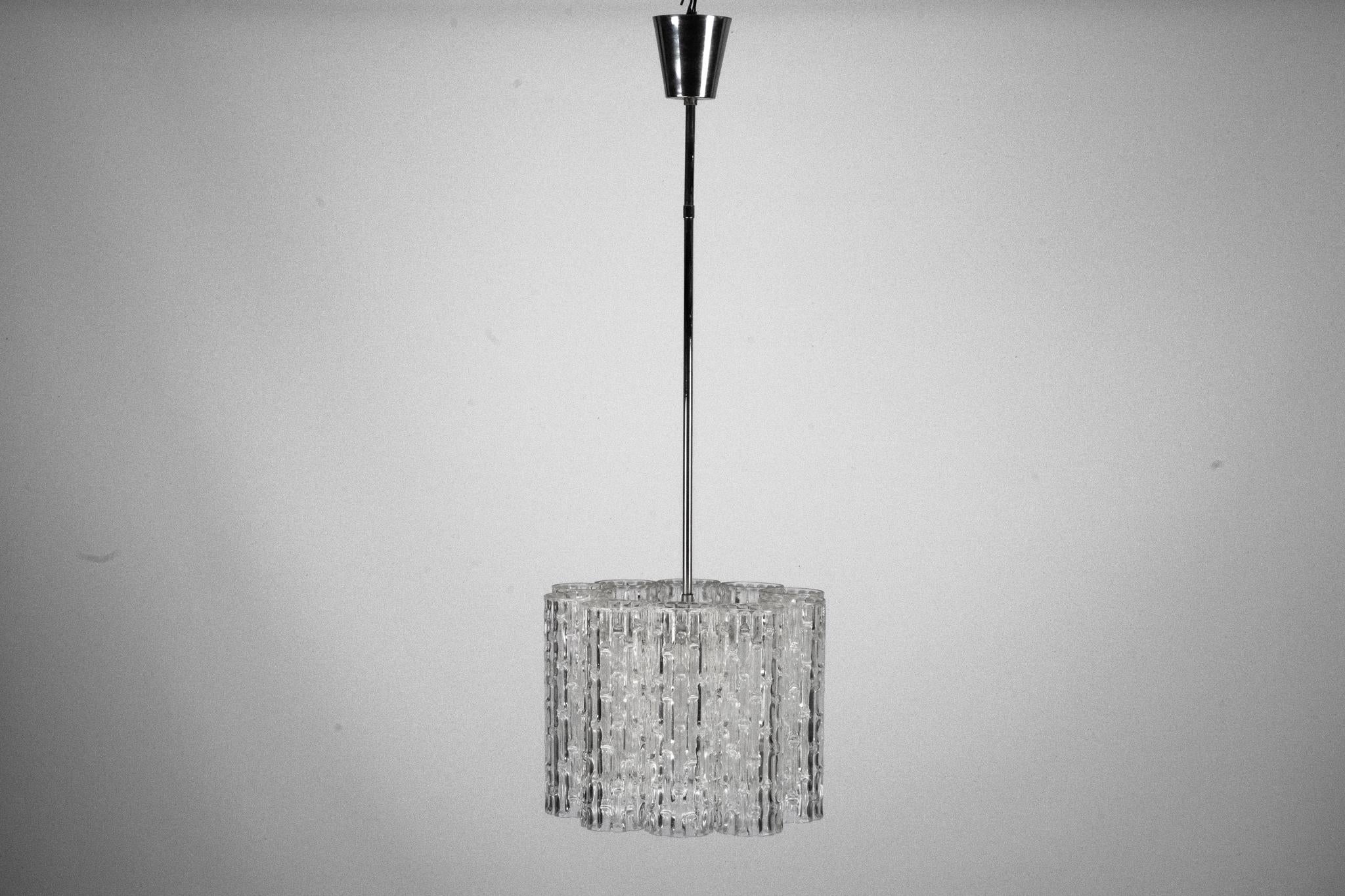 Mid-Century pendant in Murano glass elements and chrome. Italy 1960s For Sale 3