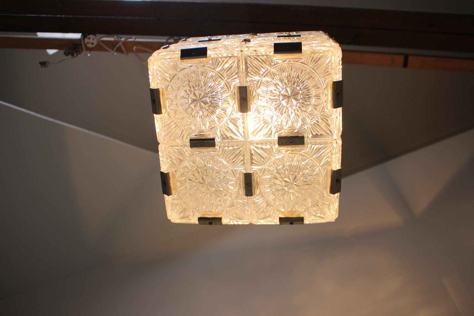 Lampe à suspension du milieu du siècle / Kamenick enov, années 1970 en vente 2