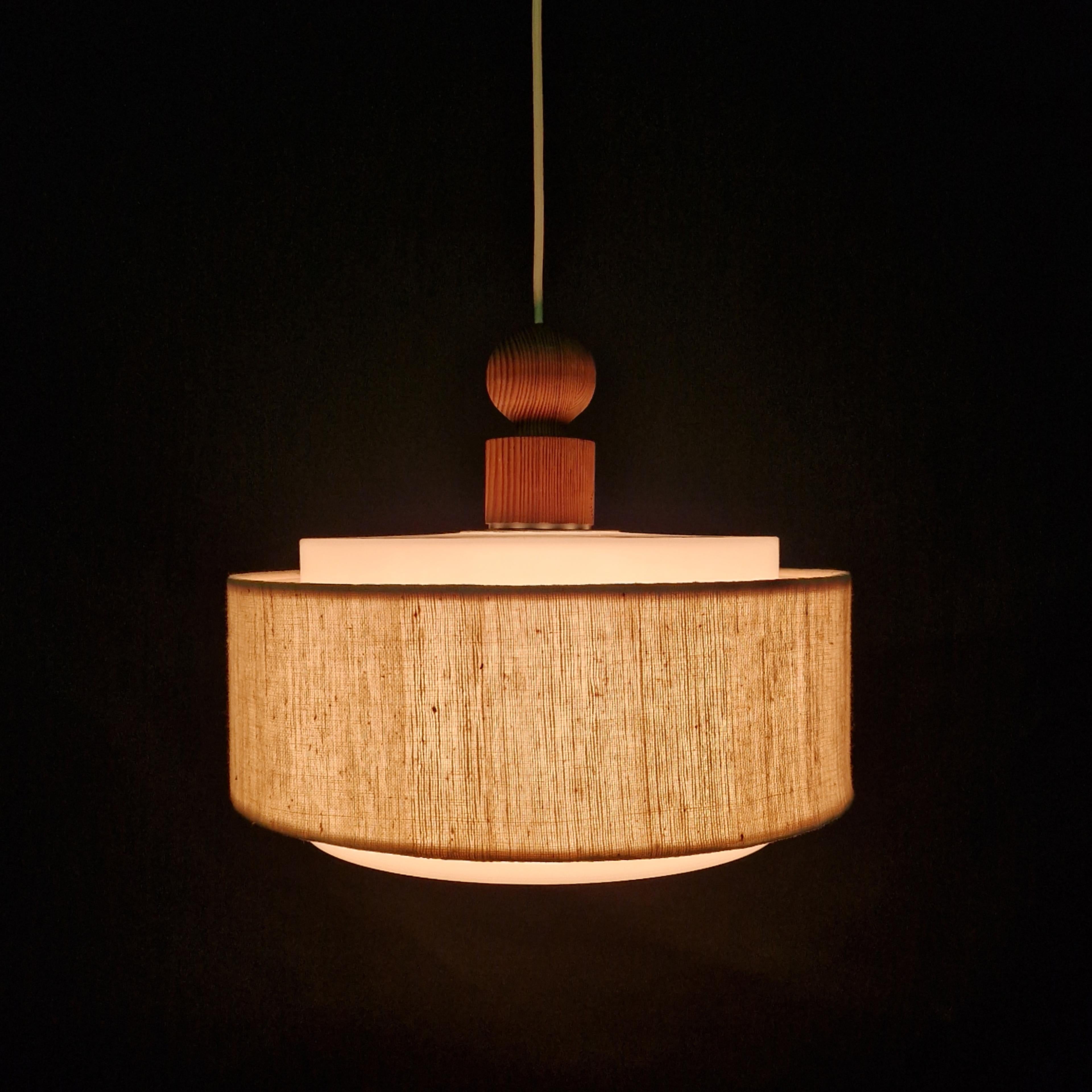 Swedish Mid century pendant lamp by Uno and Osten Kristansson for Luxus, Sweden 1960s For Sale