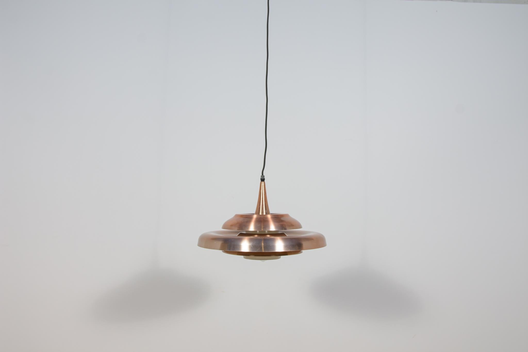 Mid-Century-Pendelleuchte, Dänemark, 1960er Jahre (Kupfer) im Angebot