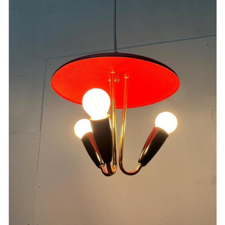 Mid-Century-Pendelleuchte im Stil von Stilnovo, 1960er Jahre (Europäisch) im Angebot
