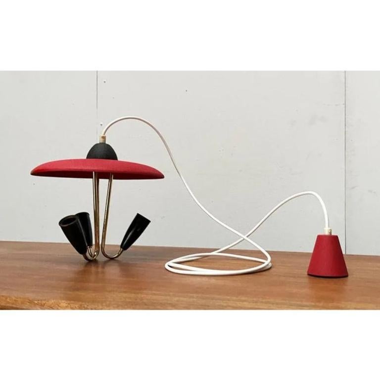 Mid-Century-Pendelleuchte im Stil von Stilnovo, 1960er Jahre im Zustand „Hervorragend“ im Angebot in Hamburg, DE
