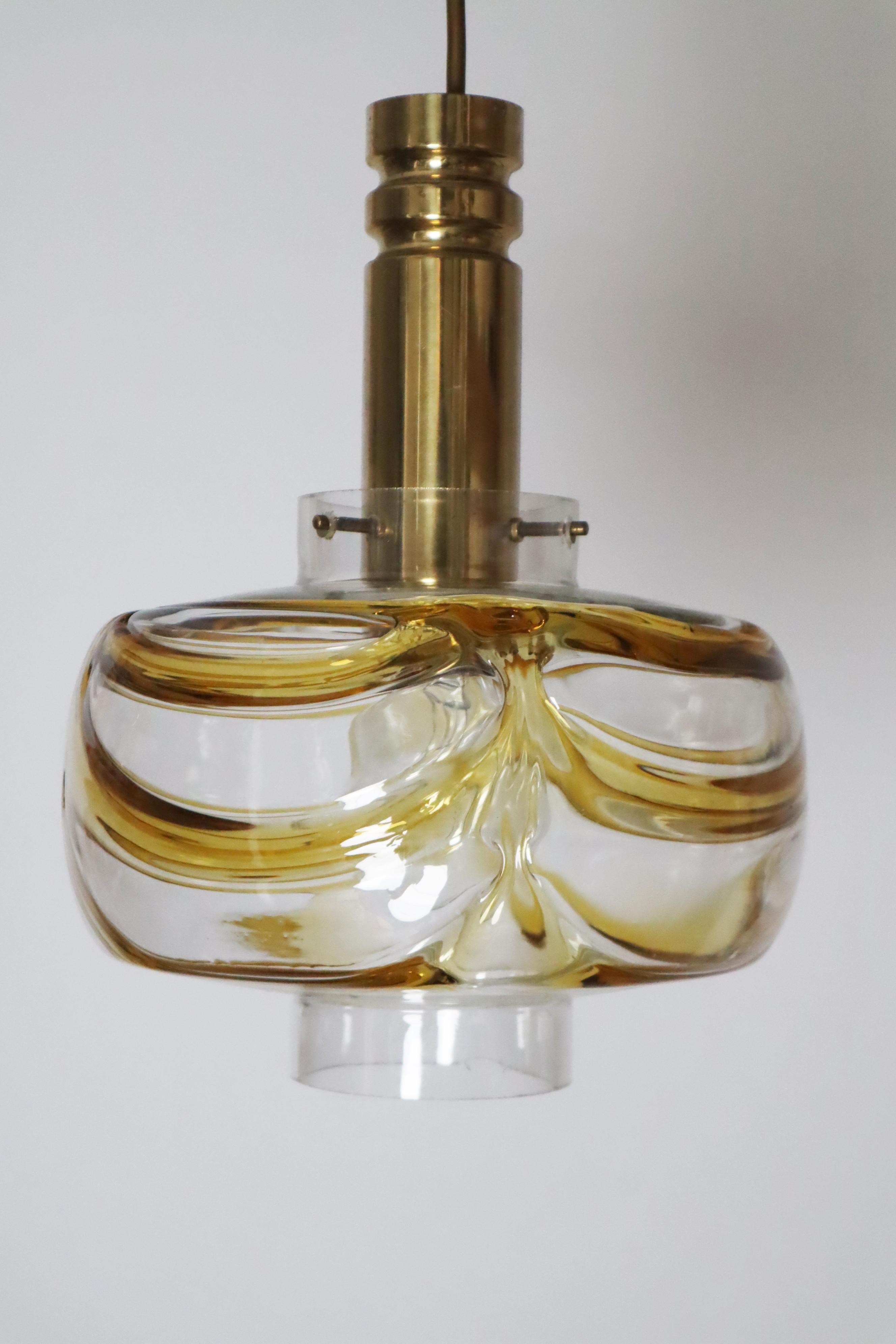 Mid-Century Pendant Lamp made of Murano Glass with Gold Yellow Waves and Brass For Sale 3