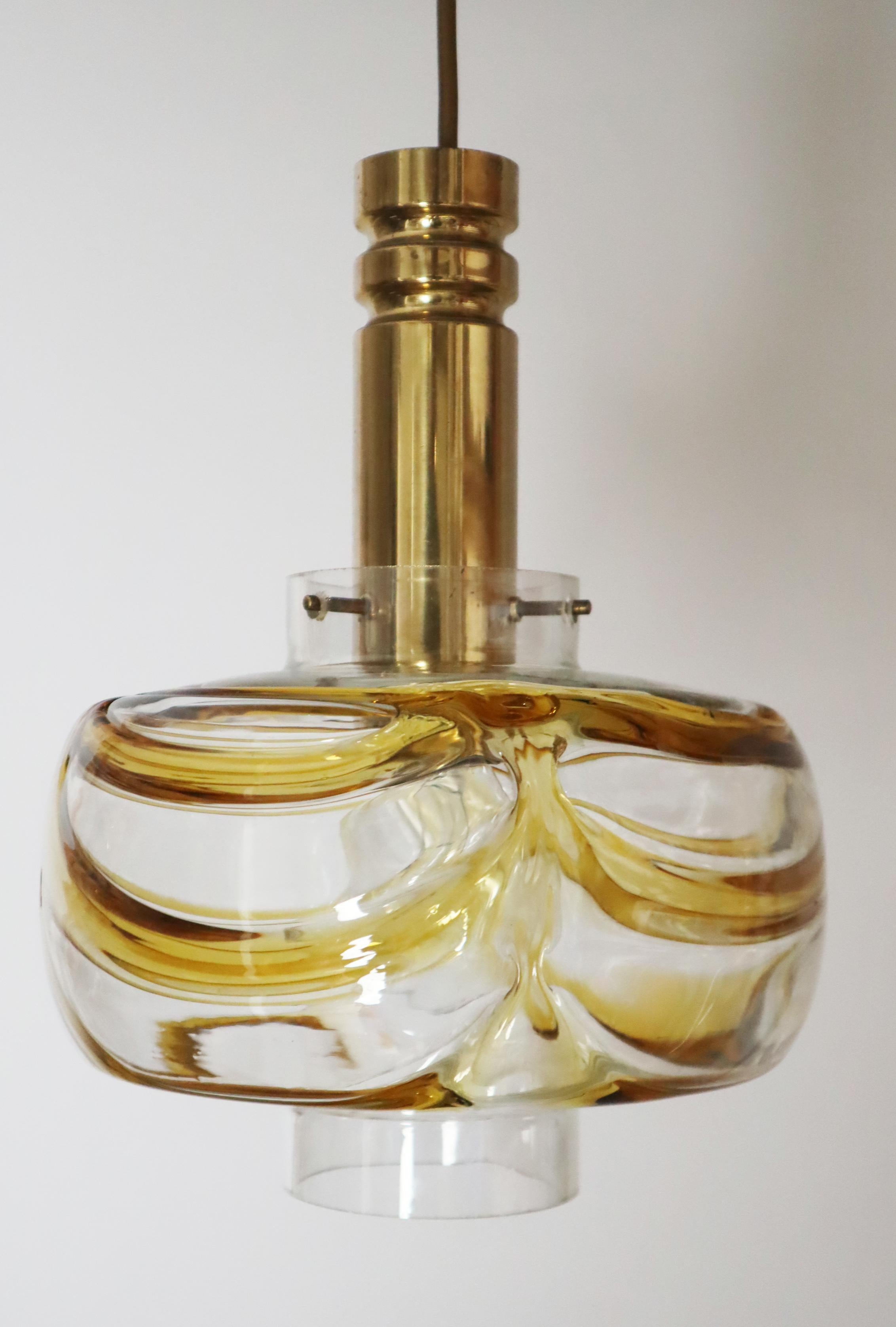 Mid-Century Pendant Lamp made of Murano Glass with Gold Yellow Waves and Brass For Sale 4