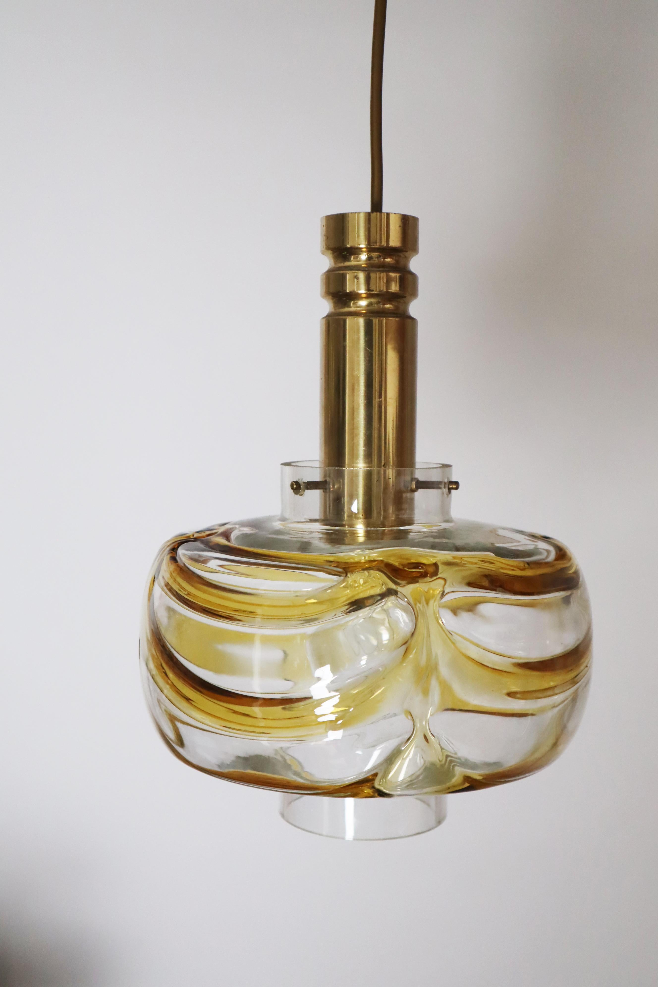 Mid-Century Pendant Lamp made of Murano Glass with Gold Yellow Waves and Brass For Sale 5