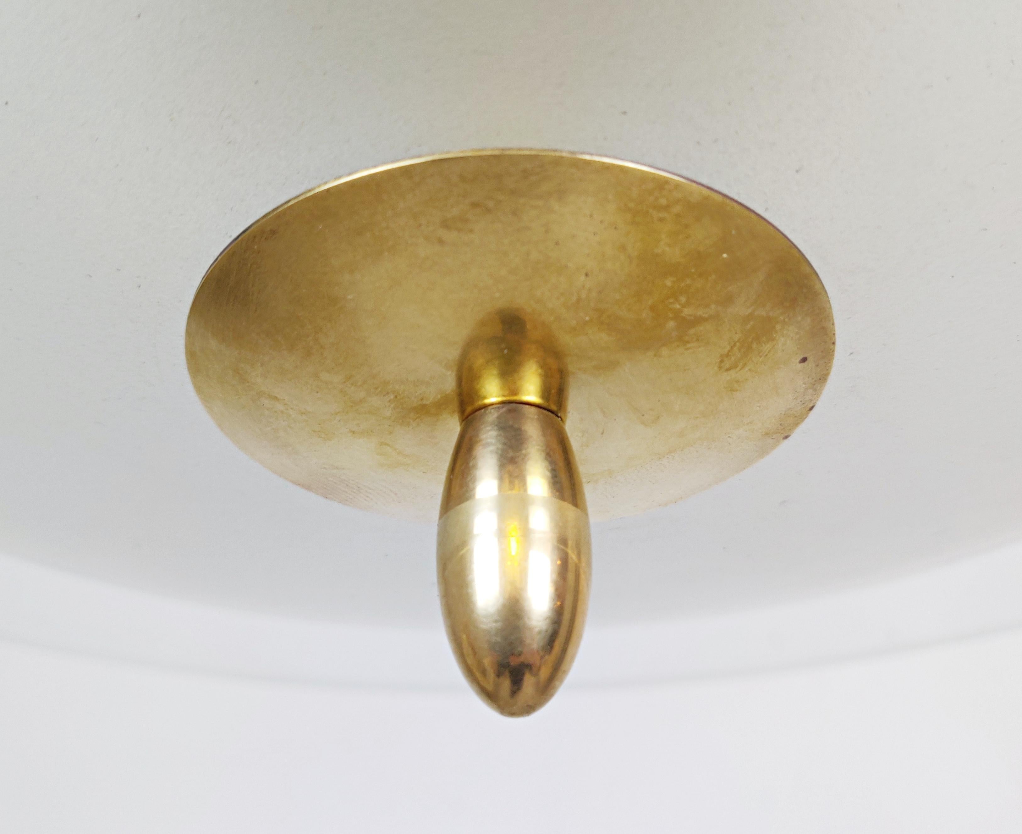 Midcentury Pendant Light in Glass and Brass In Good Condition In Brussels, BE