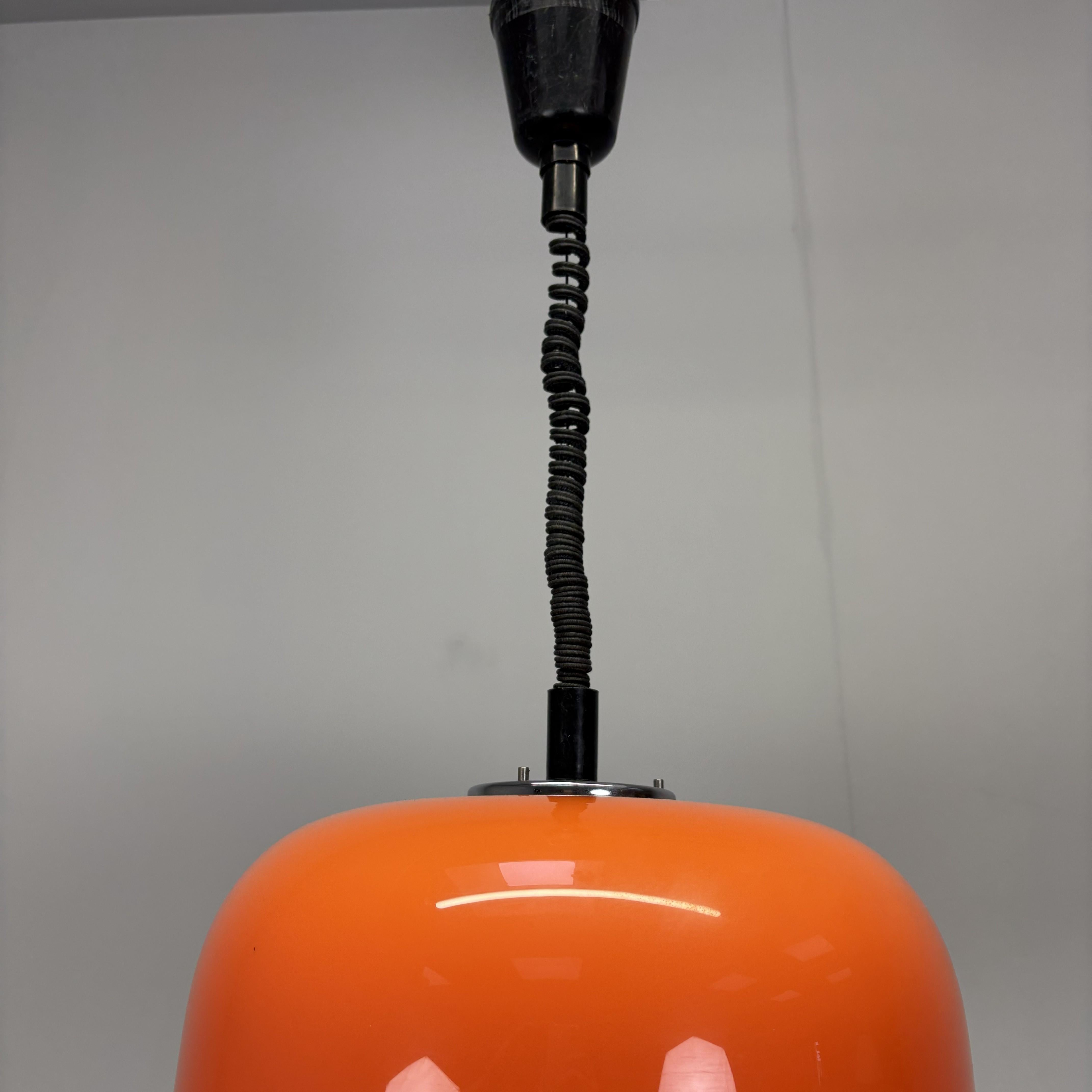 Fin du 20e siècle Pendentif Medusa du milieu du siècle par Luigi Massoni pour Guzzini, années 1970, Italie en vente