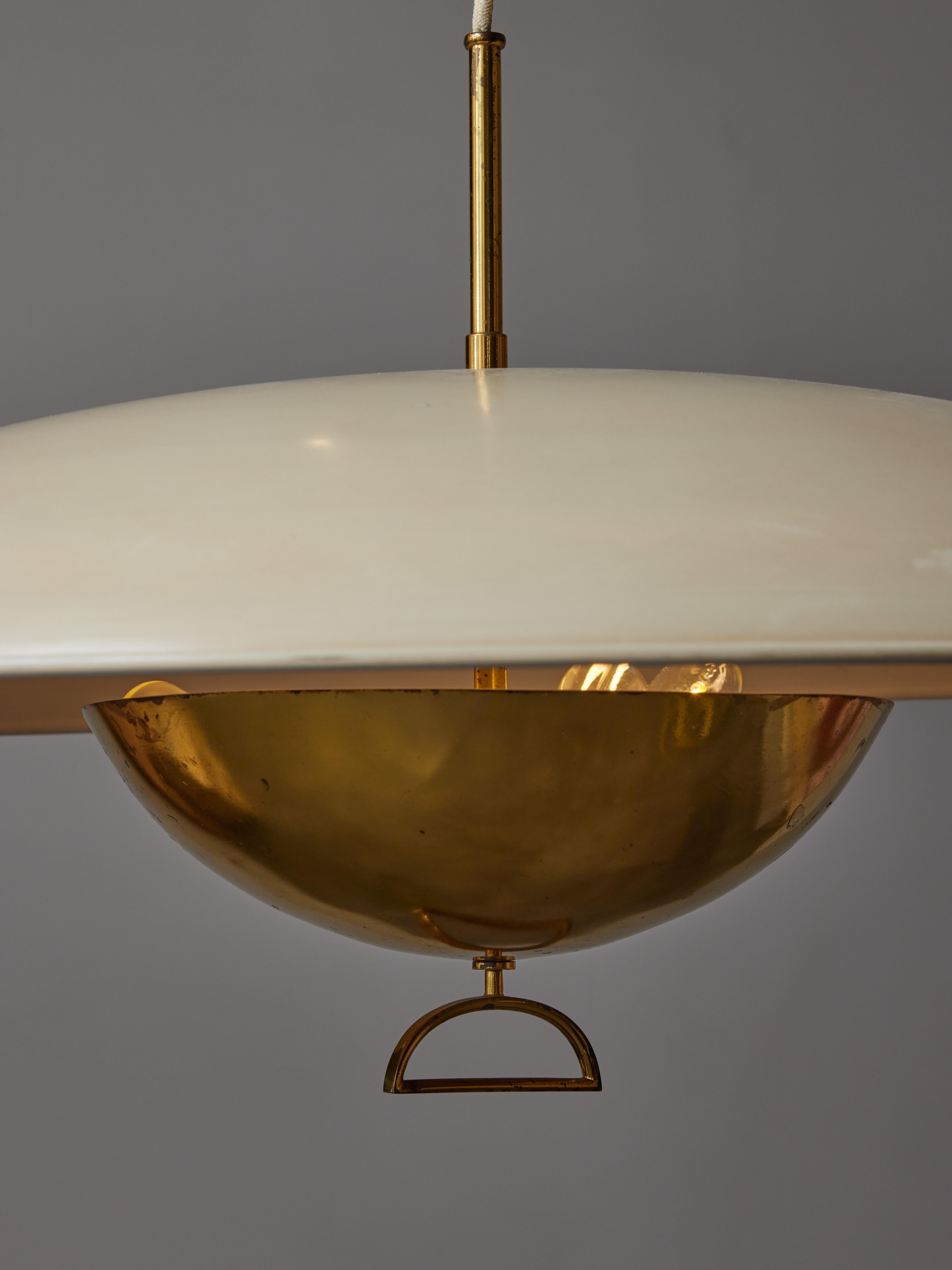 Midcentury Pendulum Fixture with Counterweight In Good Condition For Sale In Saint-Ouen, IDF