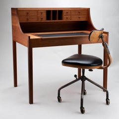 Mid-Century Per Hermansen Desk in Cherrywood and 1940s Fritz Hansen Swivel Chair