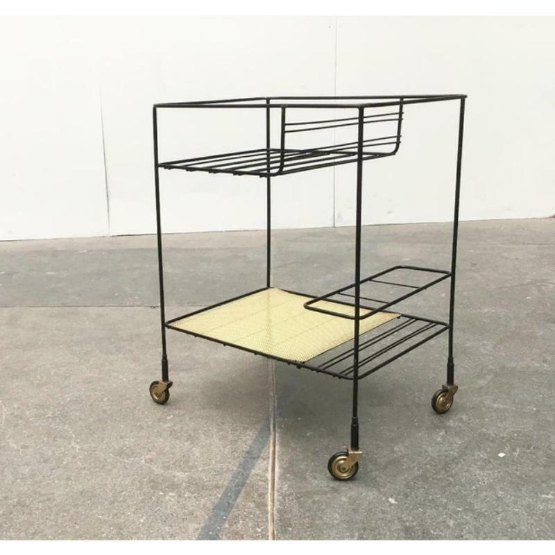 Carrello da bar in metallo traforato di metà secolo in vendita 4