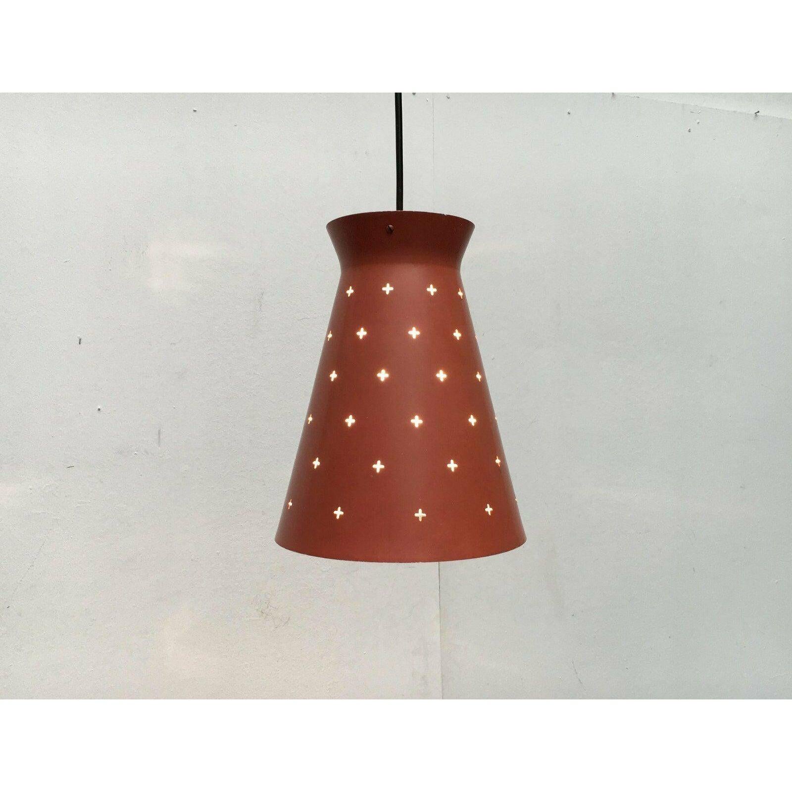 Lampada a sospensione di metà secolo in metallo traforato, anni '60 in vendita 2