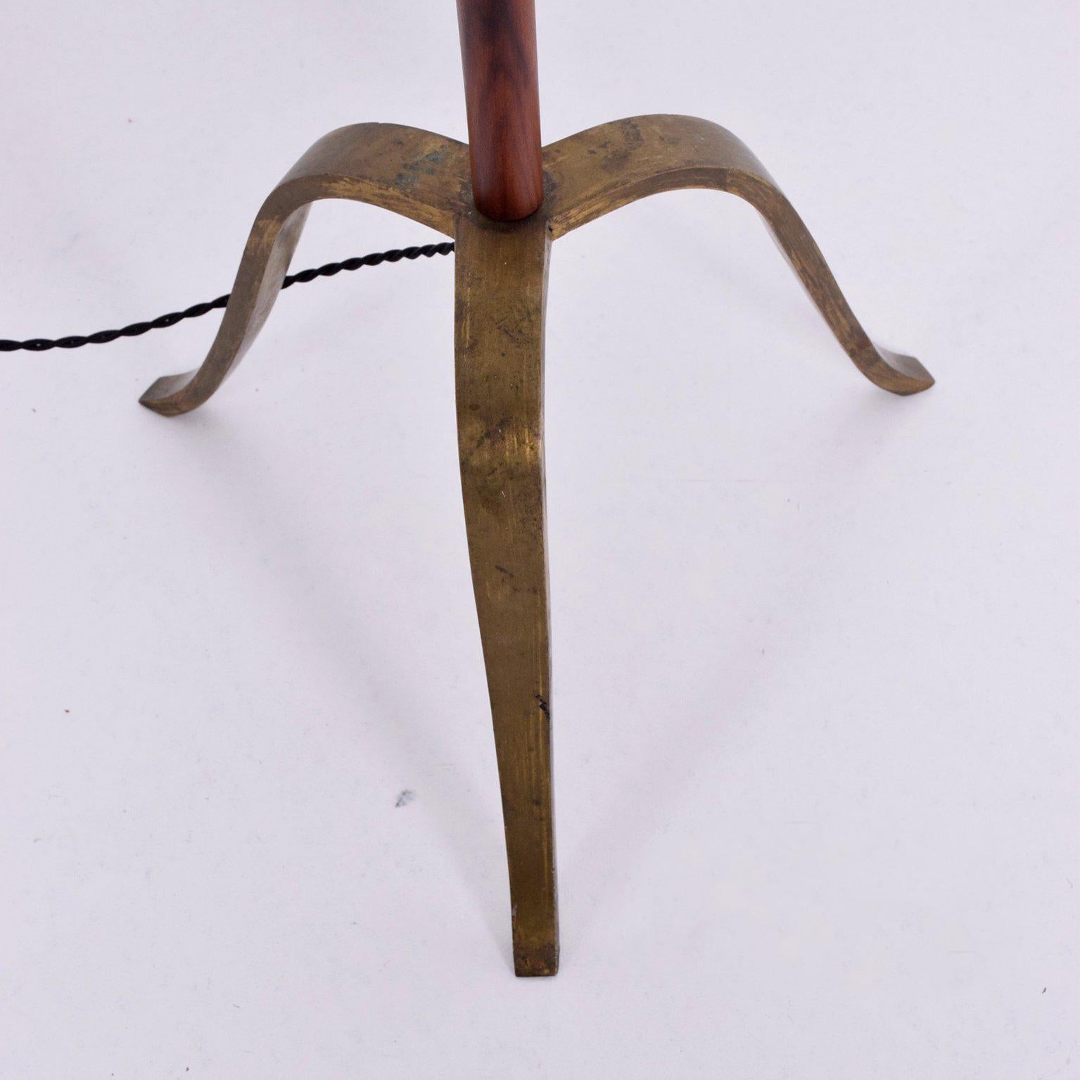 Mid-Century Period Rosewood & Brass Floor Lamp In Excellent Condition In Chula Vista, CA