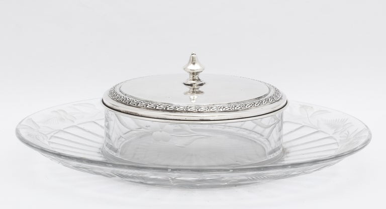 Midcentury Period Sterling Silver and Glass Hors d'oeuvres/Caviar Platter In Good Condition For Sale In New York, NY