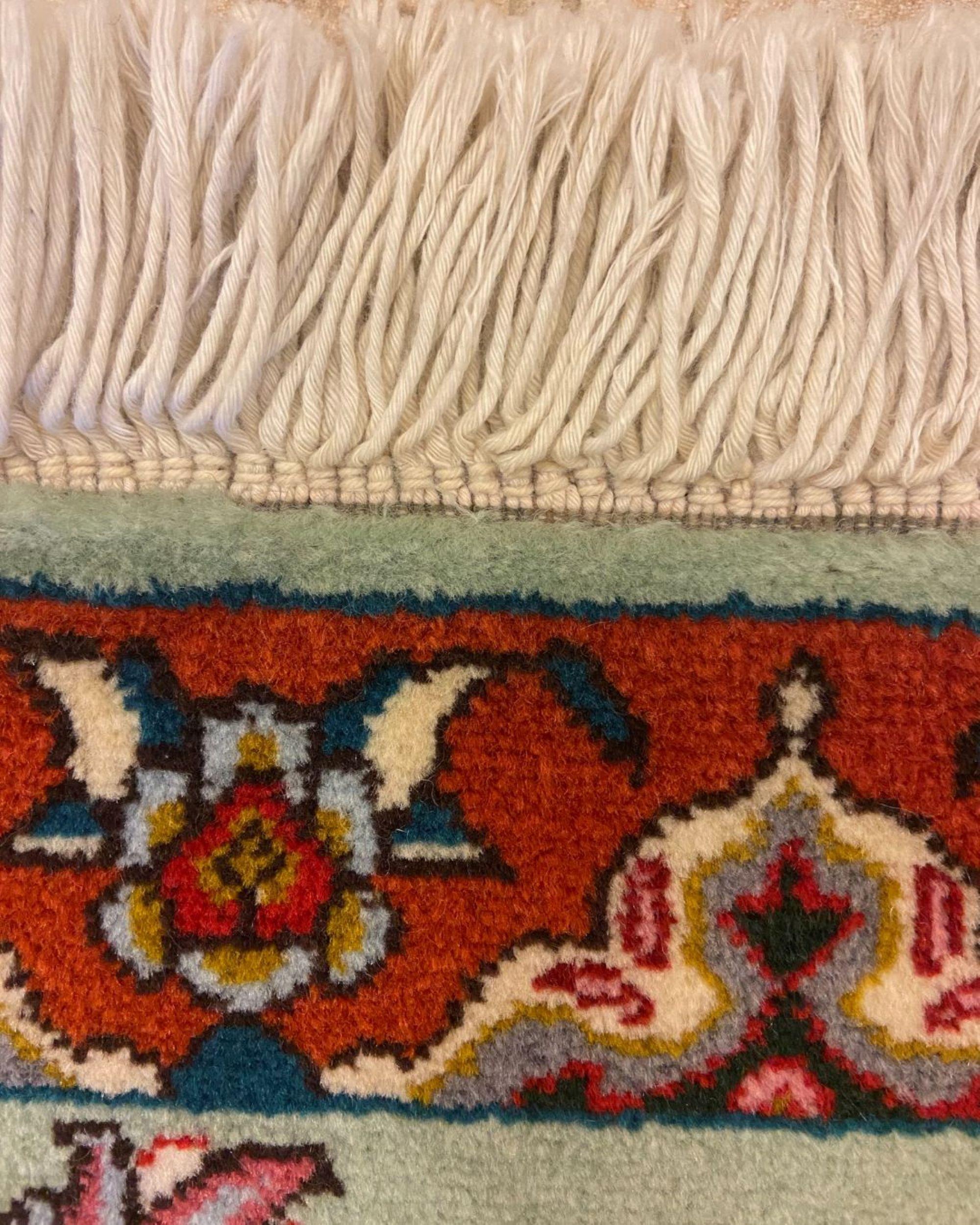 Persischer Hochzeitsteppich aus der Jahrhundertmitte mit Blumenvase und Persepolis-Säulen, 2x3 im Angebot 4