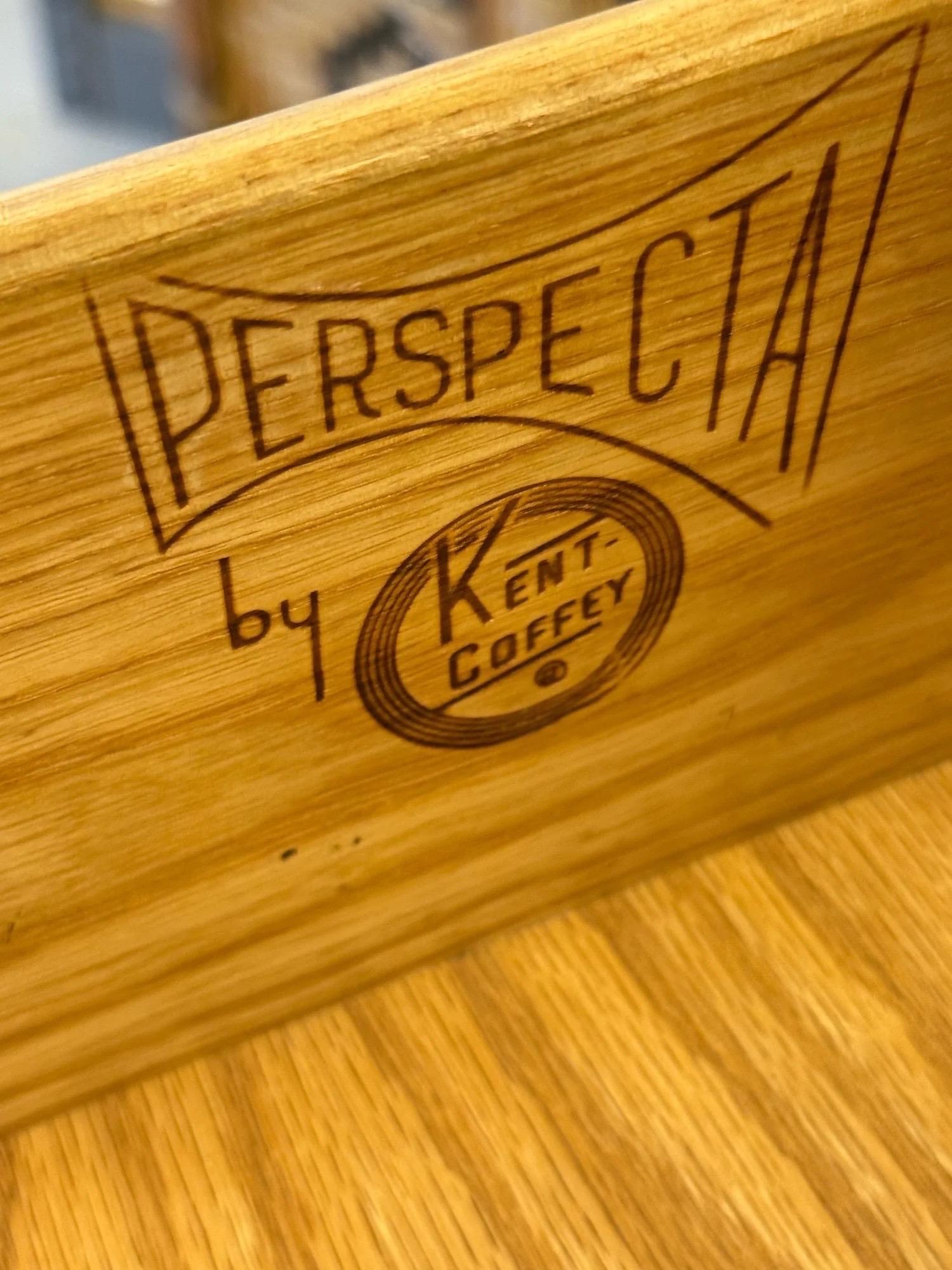 Perspecta Kommode aus der Jahrhundertmitte von Kent Coffey im Angebot 4