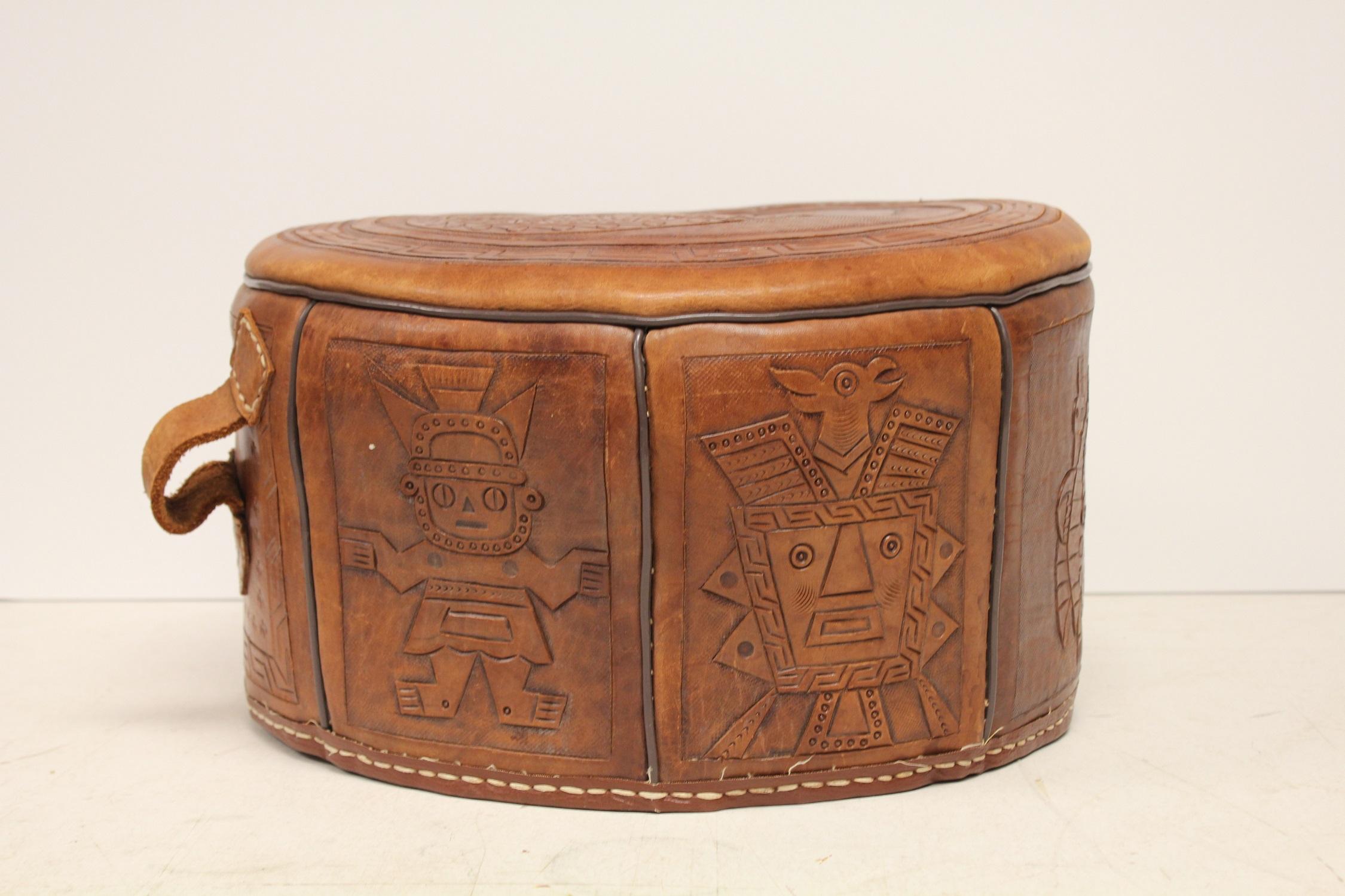 Midcentury Peruvian Leather Pouf In Good Condition For Sale In Chicago, IL