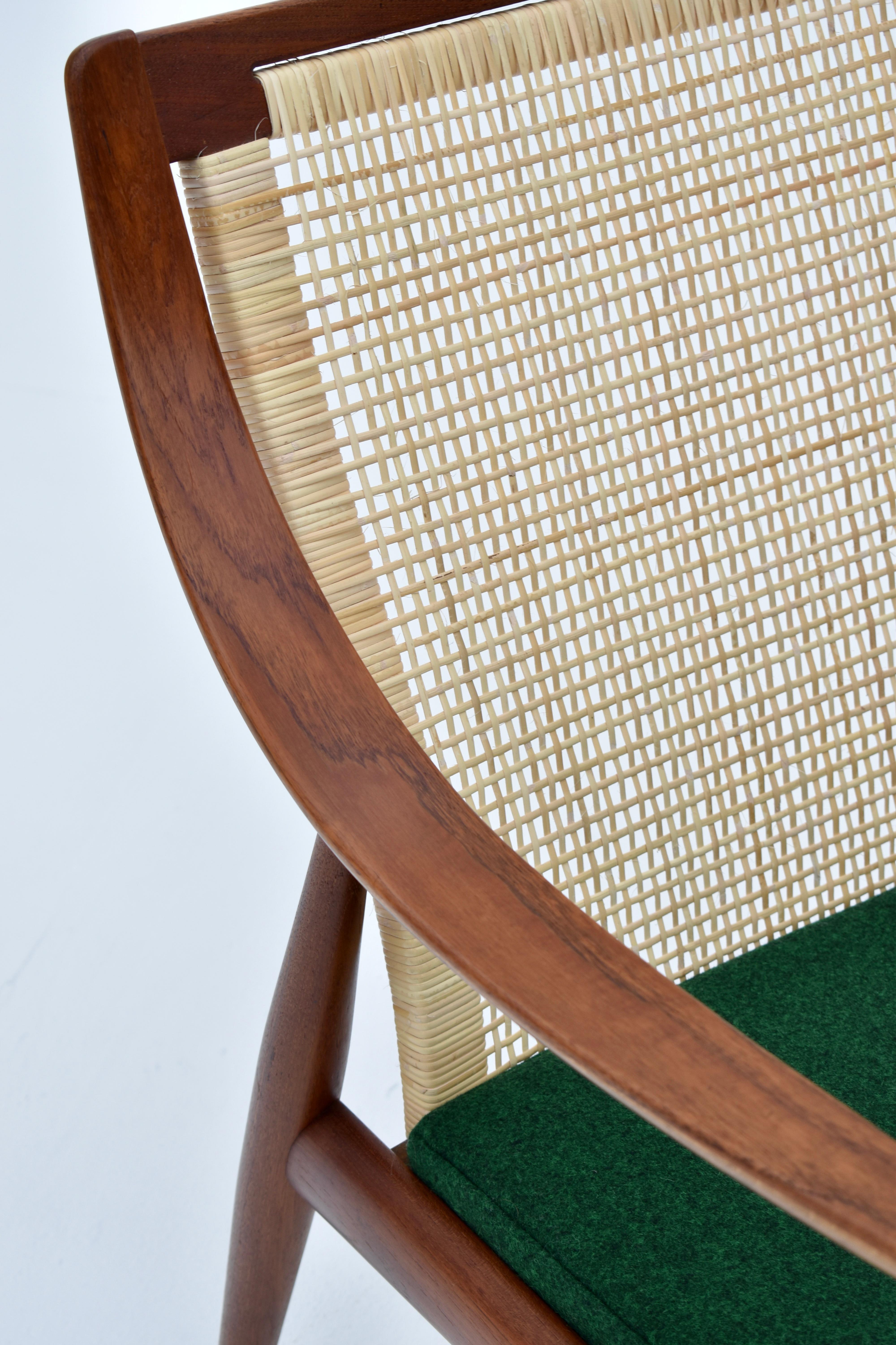 Mid Century Peter Hvidt & Orla Molgaard Nielsen Model 147 Teak & Rattan Chair In Good Condition In Shepperton, Surrey