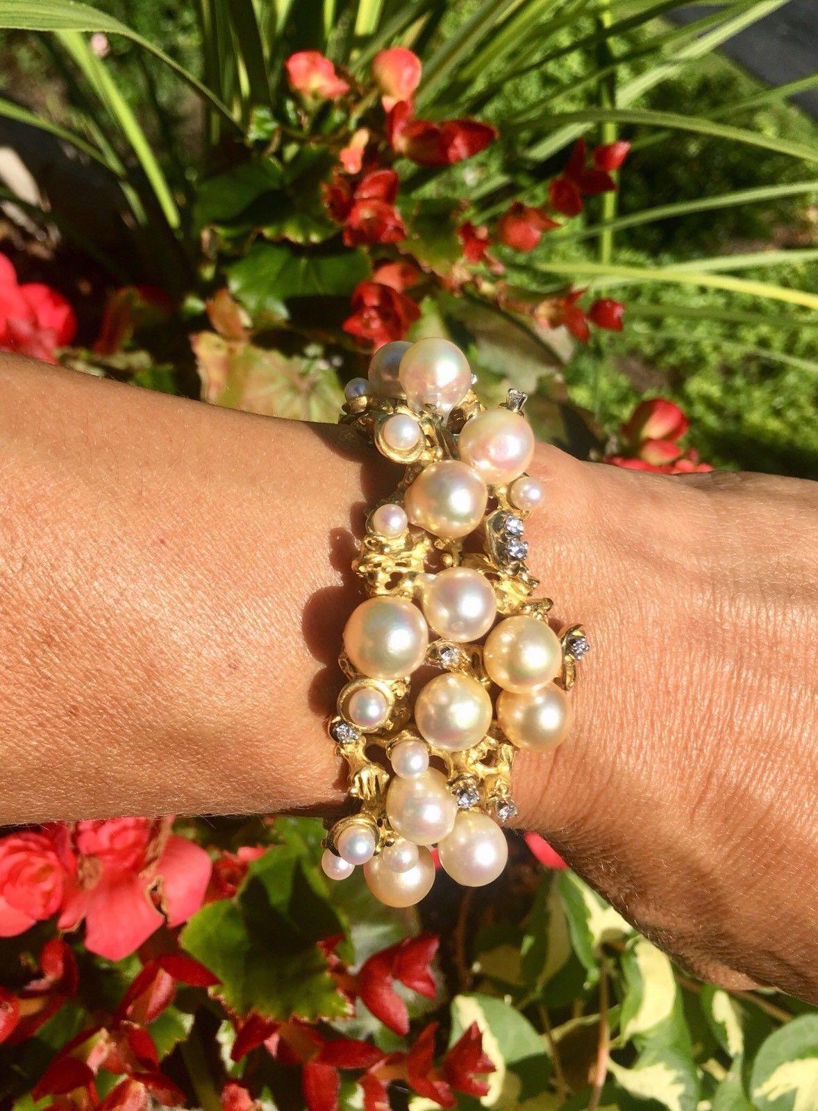 Mid Century Peter Lindeman 18 Karat Gold Pearl Diamond Cuff Bangle Bracelet In Excellent Condition For Sale In Shaker Heights, OH