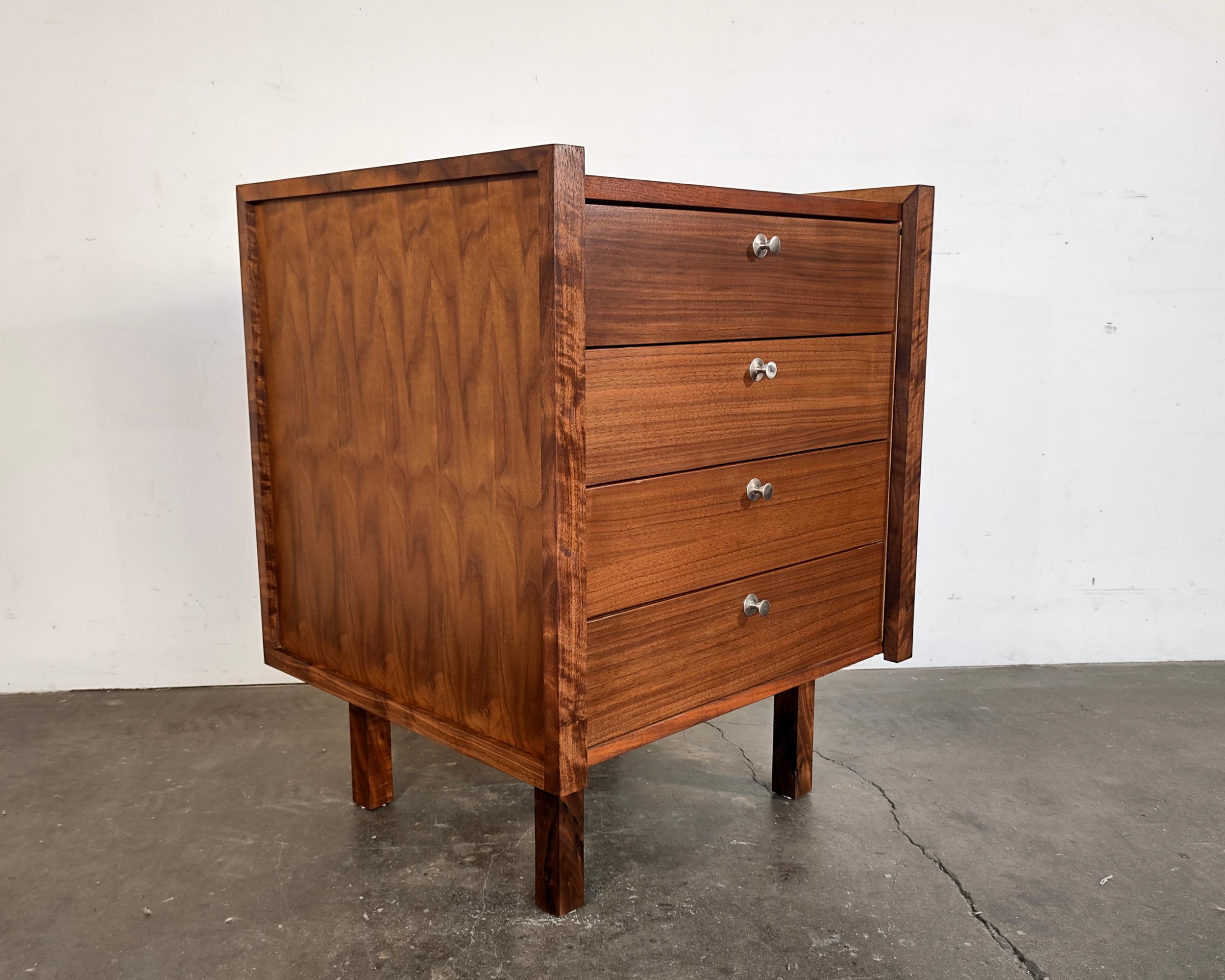 Mid-Century Petite Walnut Dresser by Martin Borenstein for Brown Saltman 1960s For Sale 4