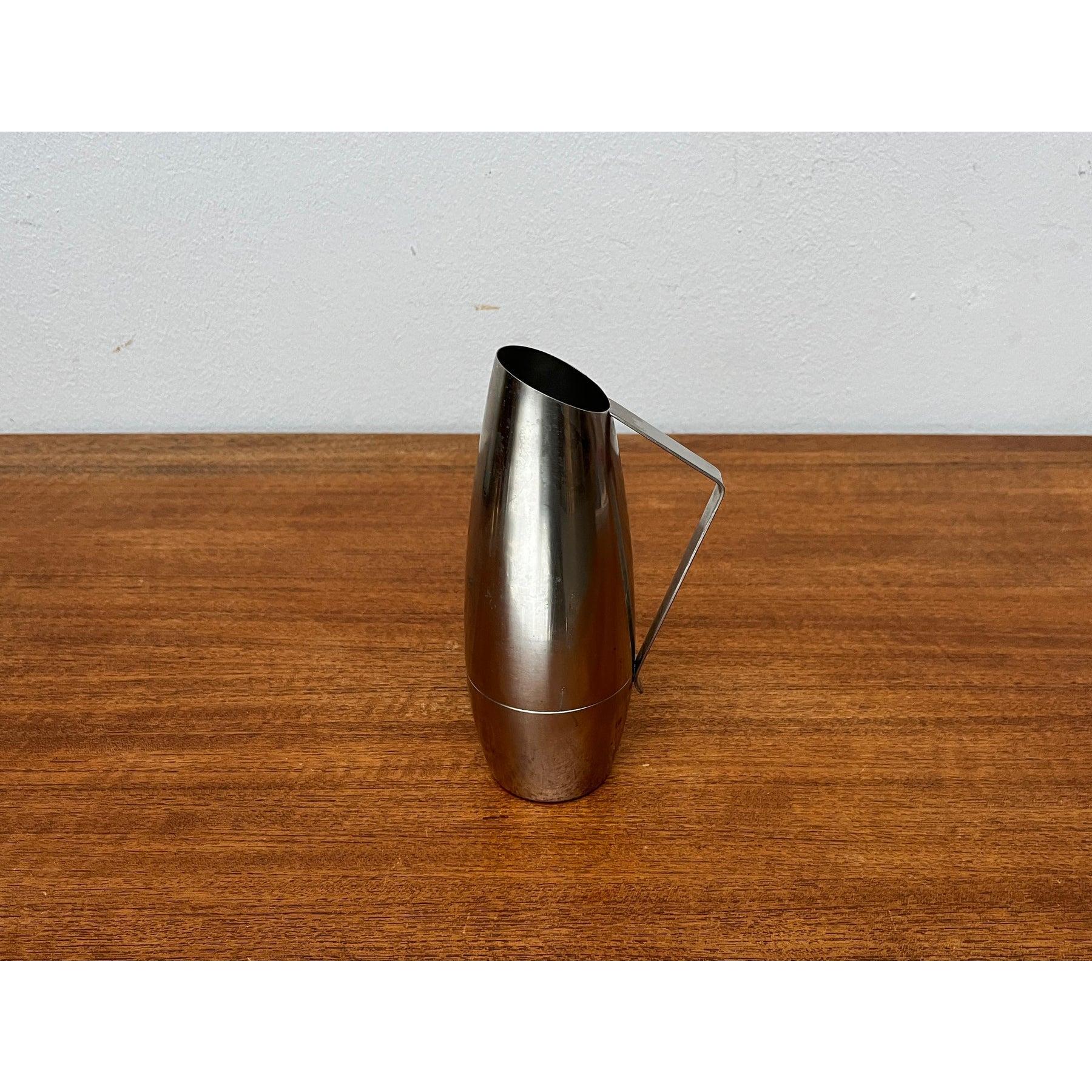Olandese Vaso a caraffa in peltro di metà secolo di Dovo Holland Pewter, anni '60 in vendita