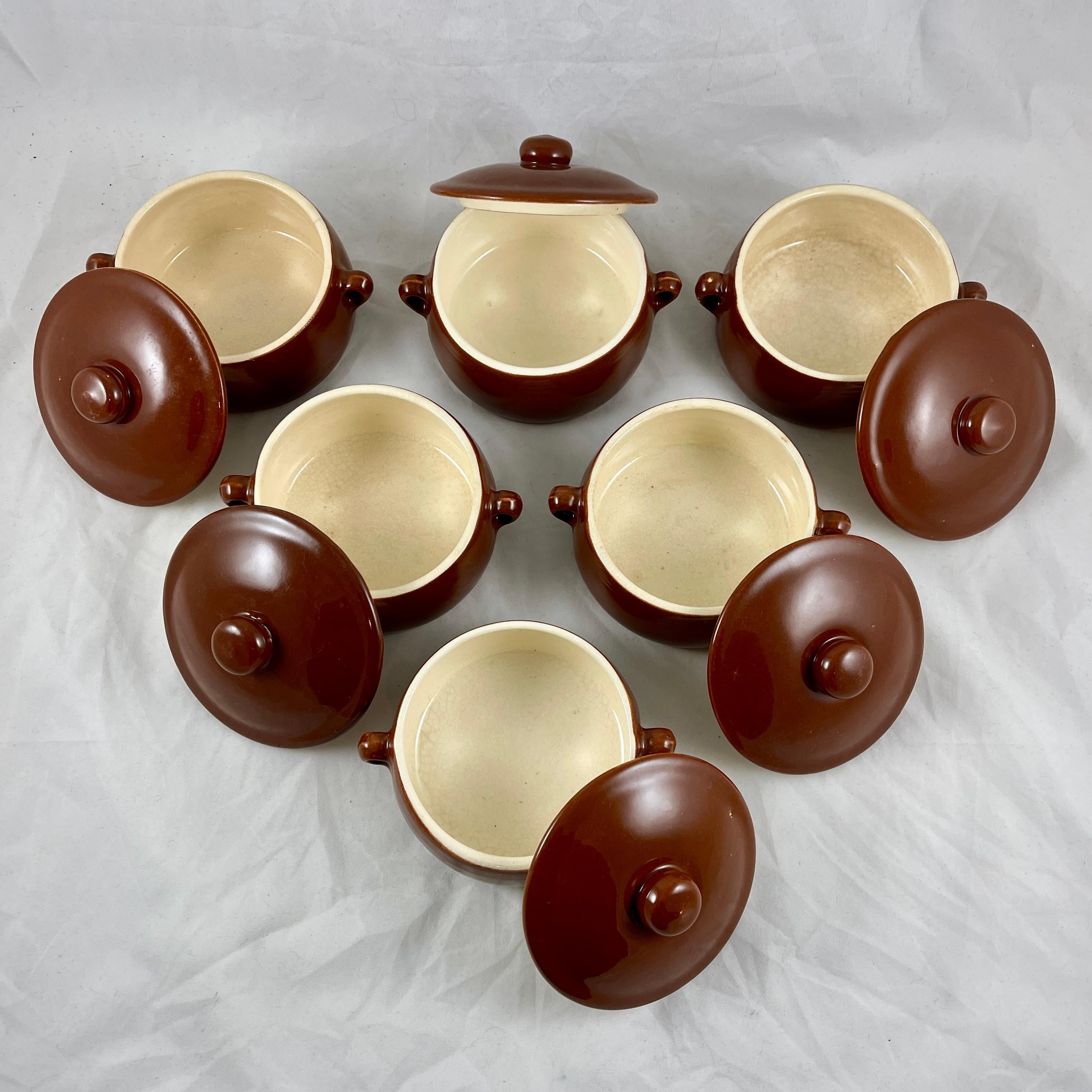 Mid-Century Pfaltzgraff-Keramik Suppen mit Deckel und Zwiebel Au Gratin-Kasserolen, Set/6 (Steingut) im Angebot