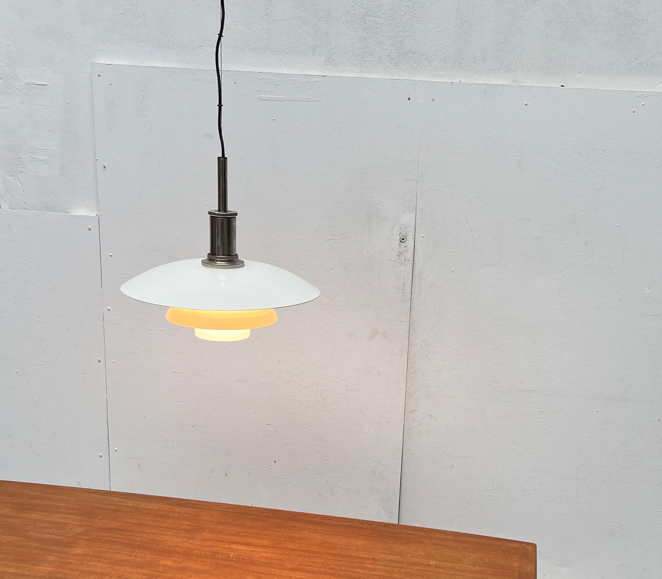 Mediados de siglo Ph 4 1/2 - 4u2028 Colgante de metal y cristal Poul Henningsen Louis Poulsen en venta 4