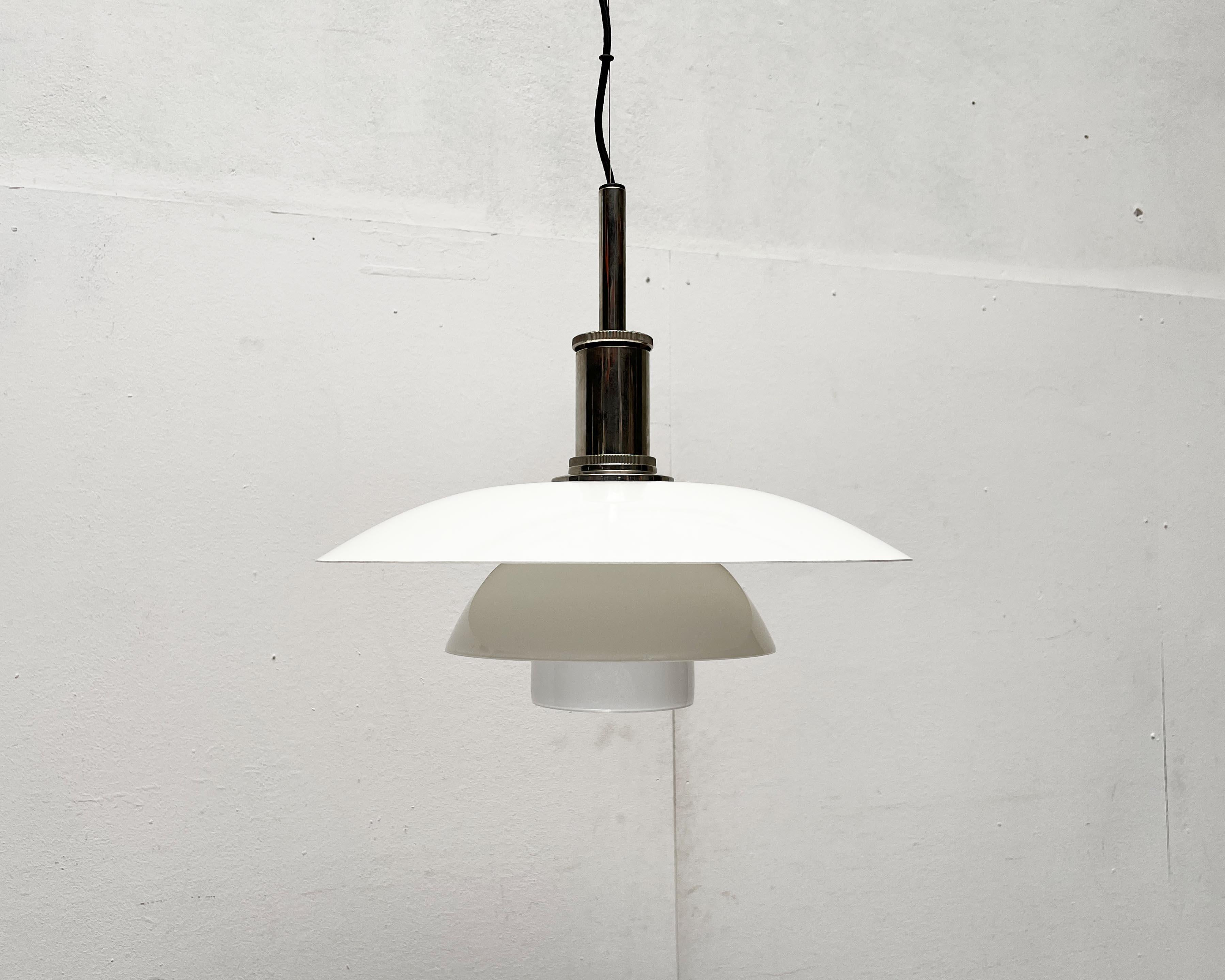 Mediados de siglo Ph 4 1/2 - 4u2028 Colgante de metal y cristal Poul Henningsen Louis Poulsen en venta 8