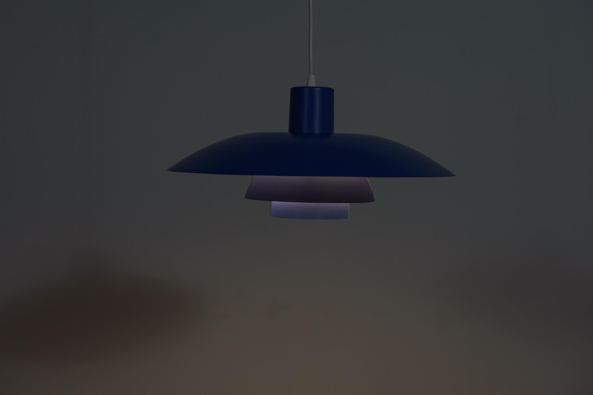 Mid-Century PH4 Pendant Lamp by Poul Henningsen for Louis Poulsen, 1960 In Good Condition For Sale In GNIEZNO, 30