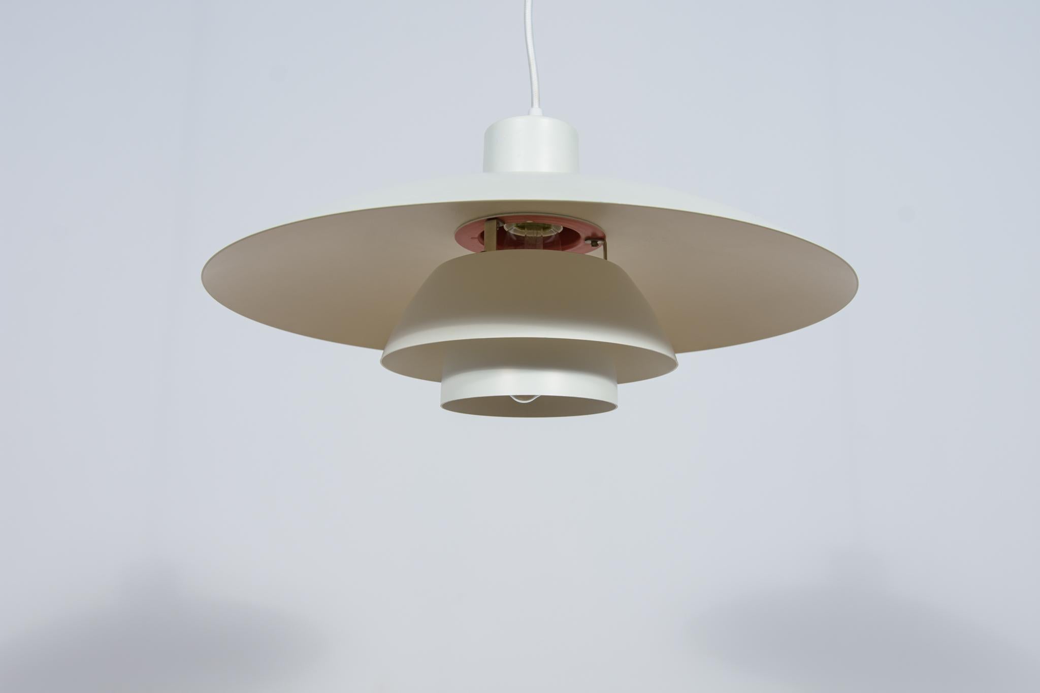 Mid-Century Modern Mid-Century PH4 Pendant Lamp by Poul Henningsen for Louis Poulsen, 1960s For Sale