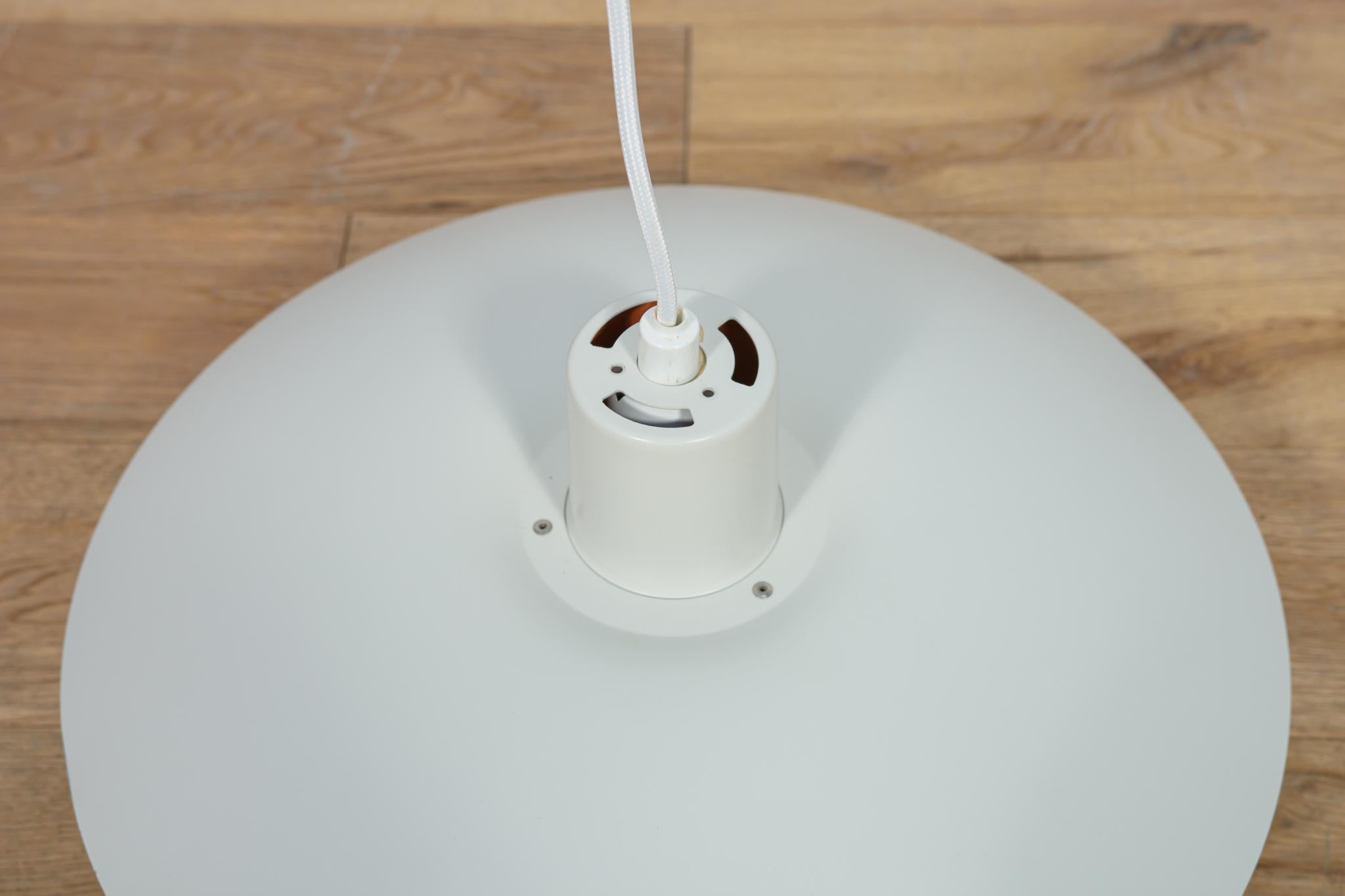 Mid-Century PH4 Pendant Lamp by Poul Henningsen for Louis Poulsen, Denmark, 1960 For Sale 4