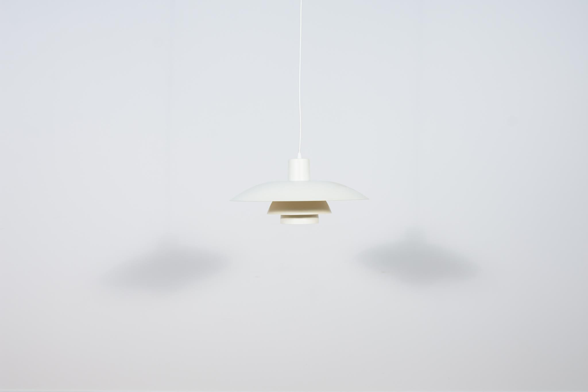 Mid-Century PH4 Pendant Lamp by Poul Henningsen for Louis Poulsen, Denmark, 1960 For Sale 2