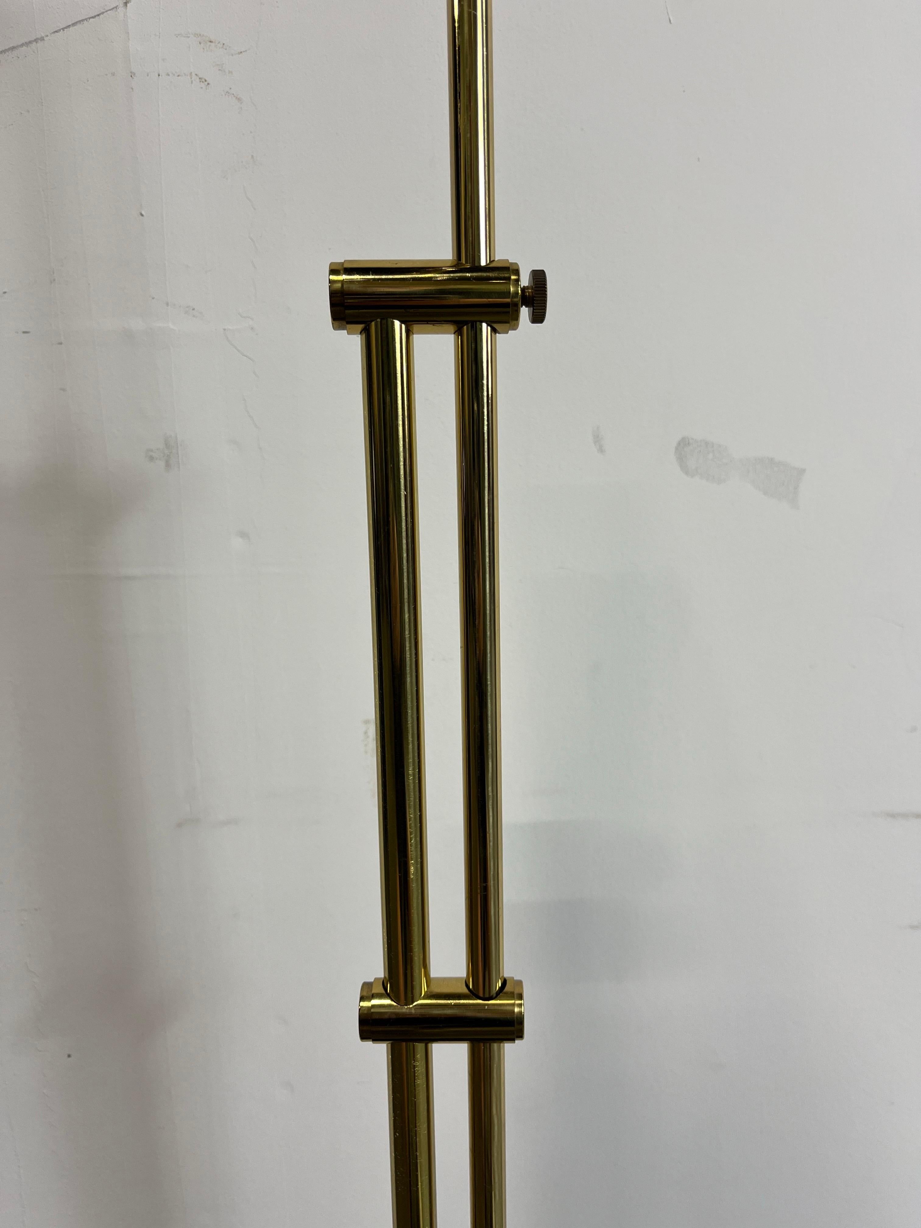 Mid-Century Modern Lampadaire de pharmacie du milieu du siècle en vente