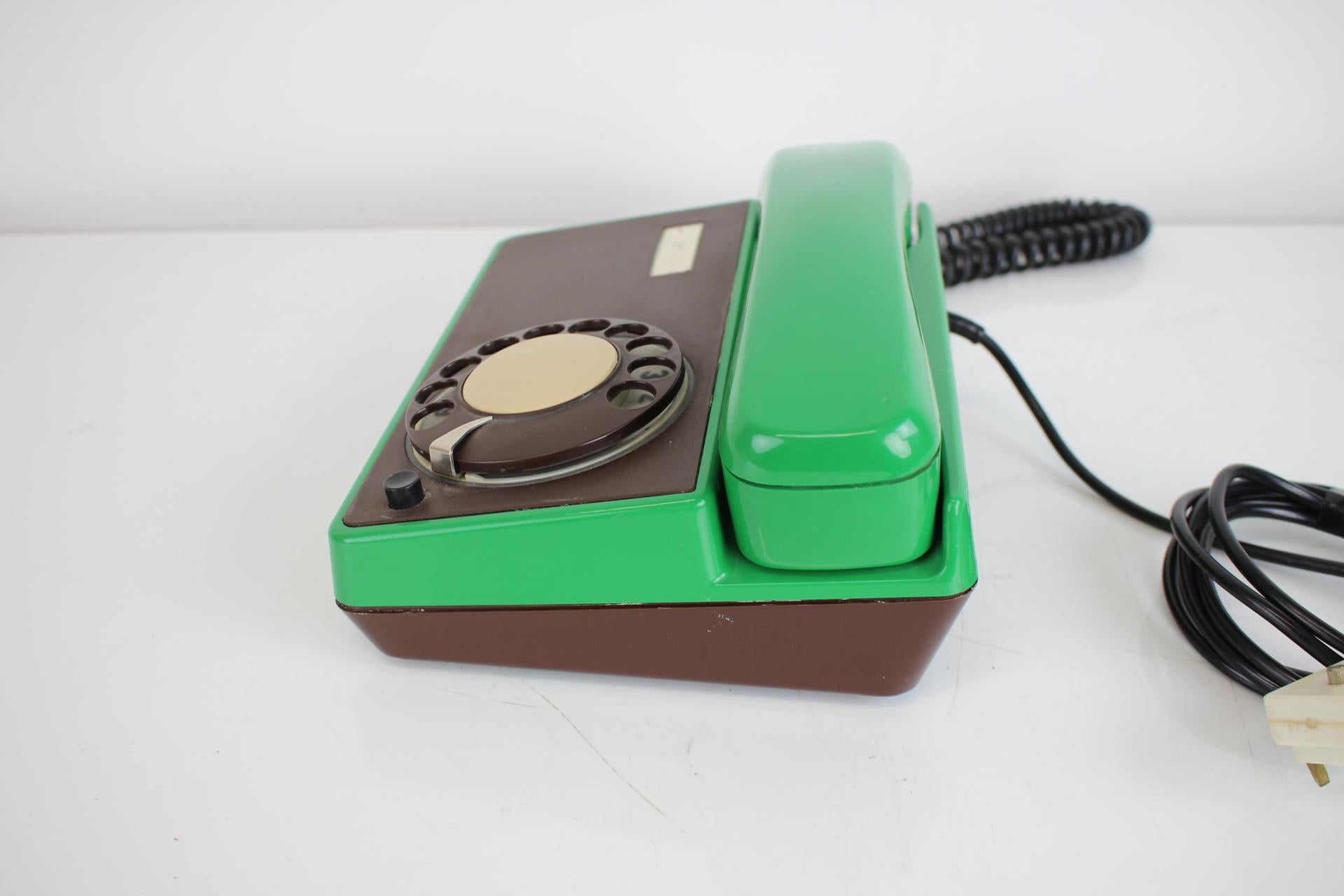 Telefon Tesla aus der Jahrhundertmitte, 1980er Jahre.  (Ende des 20. Jahrhunderts) im Angebot