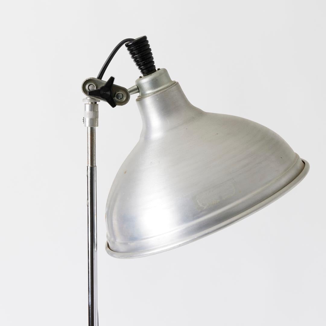 Luz de fotógrafo de mediados de siglo, hacia 1950 siglo XX en venta
