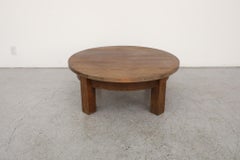 Table basse du milieu du siècle, inspirée par Pierre Chapo, lourde et brutaliste
