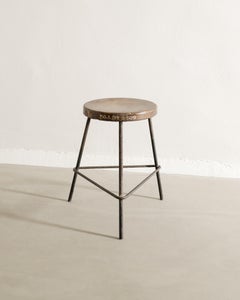 Pierre Jeanneret Hocker aus Teakholz und Eisen aus der Mitte des Jahrhunderts, hergestellt für Chandigarh, 1950er Jahre