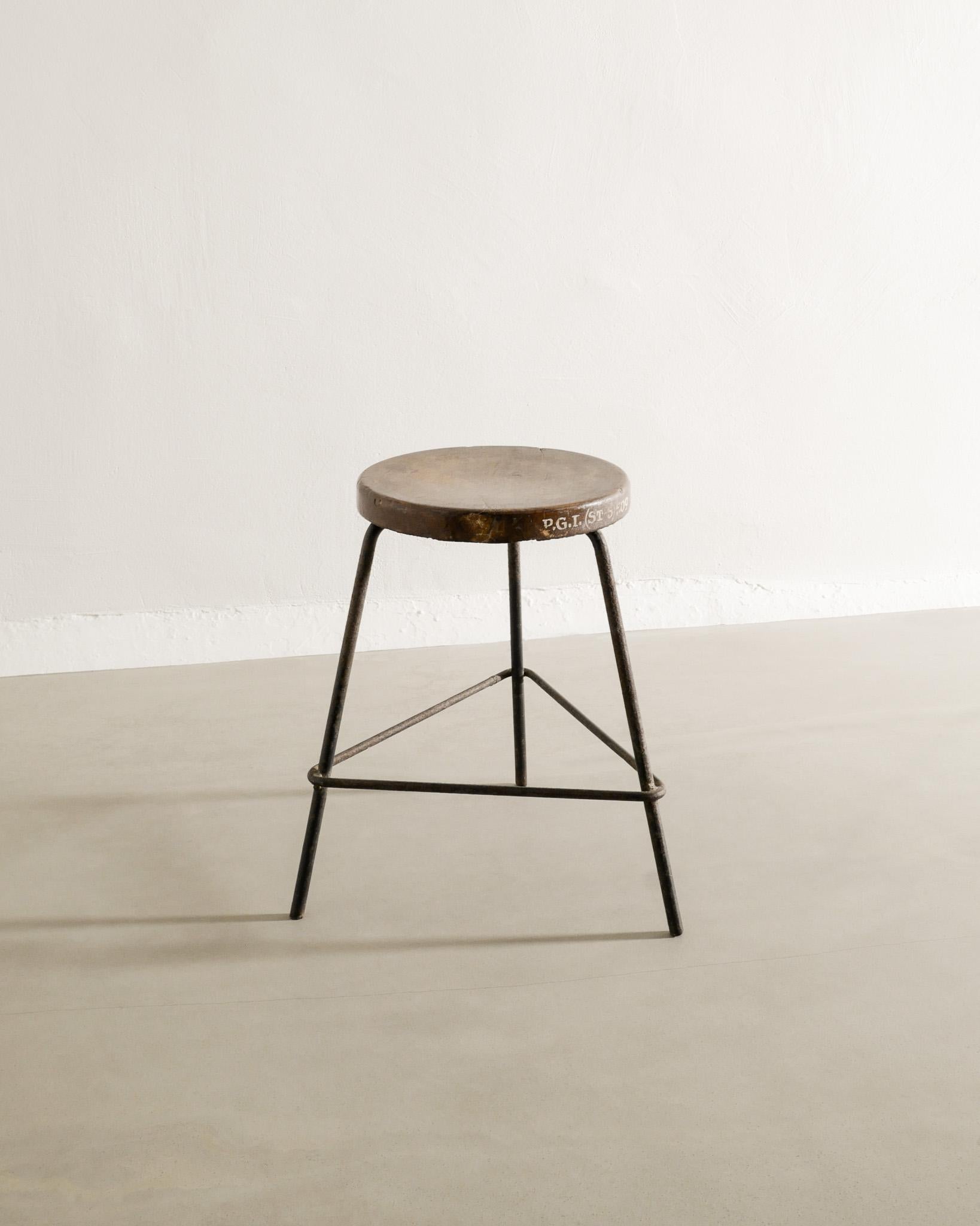 pierre jeanneret bar stool