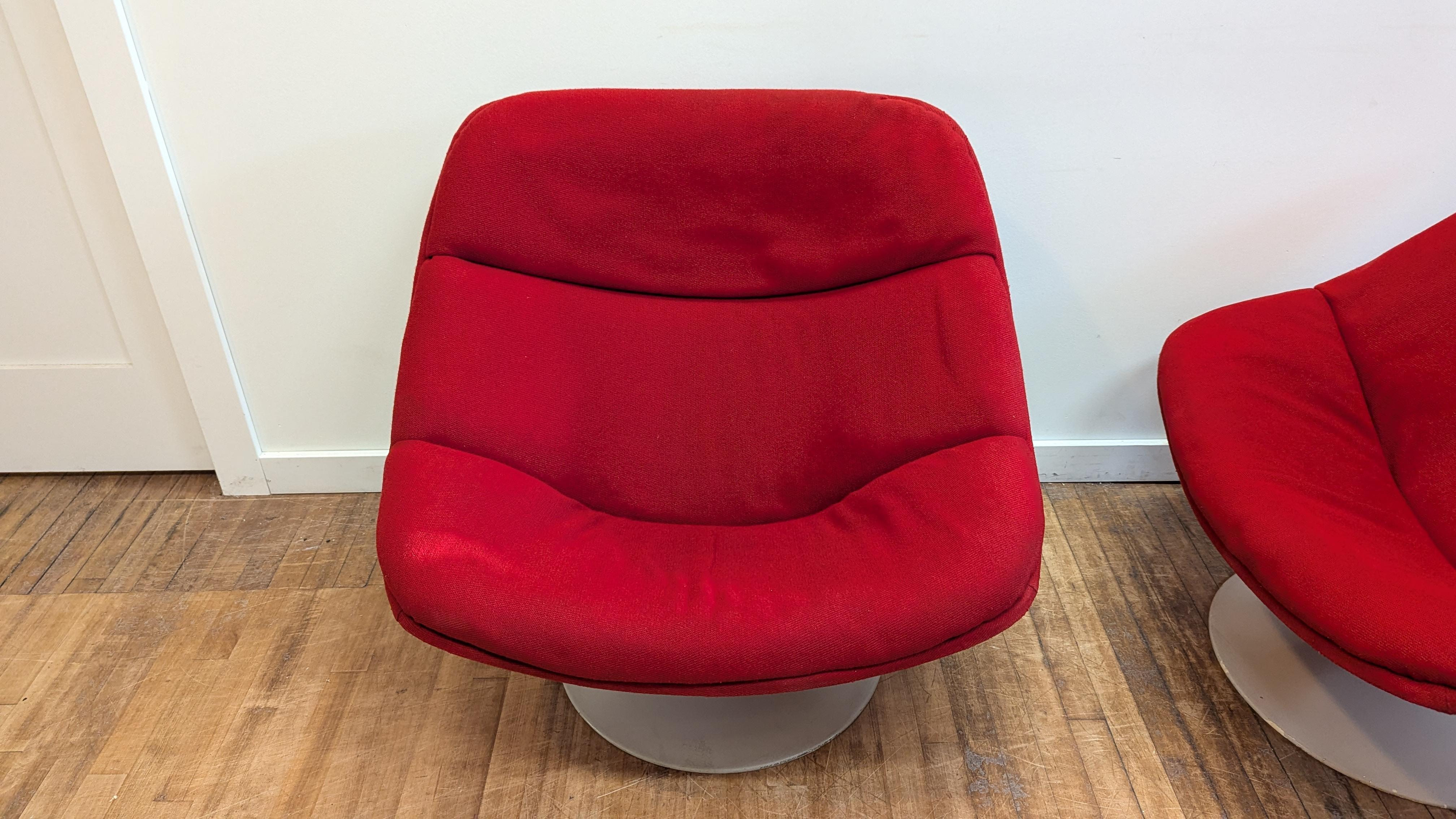 Fauteuils pivotants du milieu du siècle Pierre Paulin F557 pour Artifort en vente 2