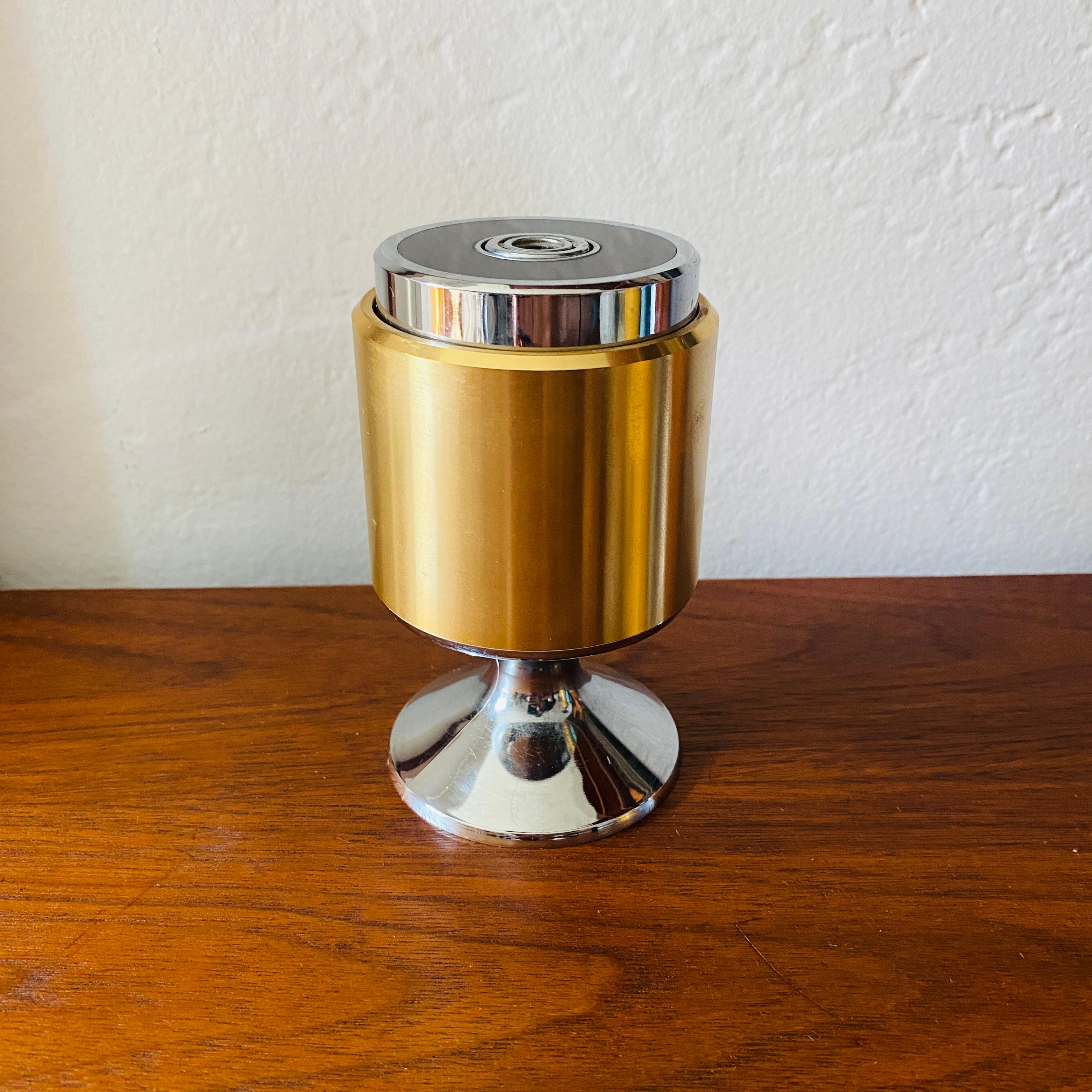 Aluminum Mid Century Piezo Electric Table Gas Lighter by Maruman T34 Japan 1960s For Sale