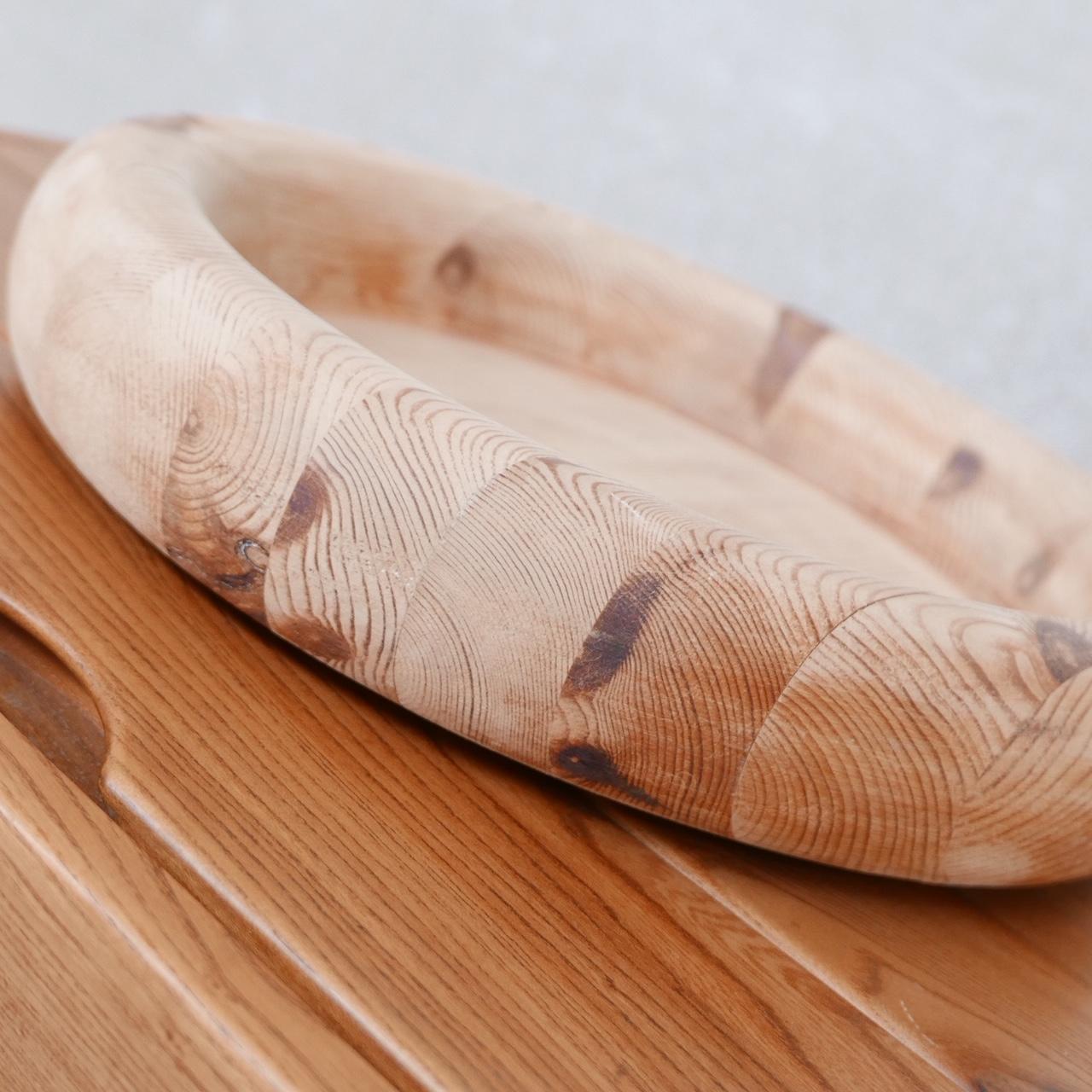 Belga Ciotola in legno di pino belga di metà secolo in vendita